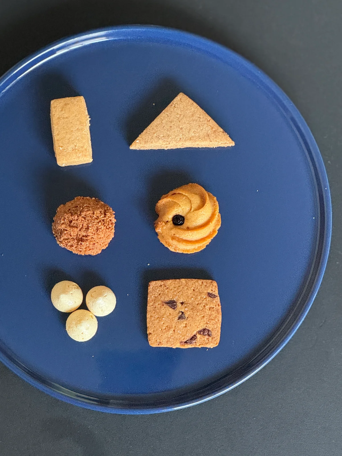 テルツォテンポのクッキー瓶の中身６種類。