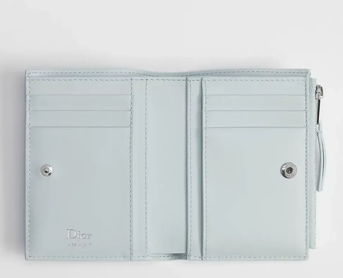 「Dior Salon (ディオール サロン)」‘Dahlia’ウォレットの中身