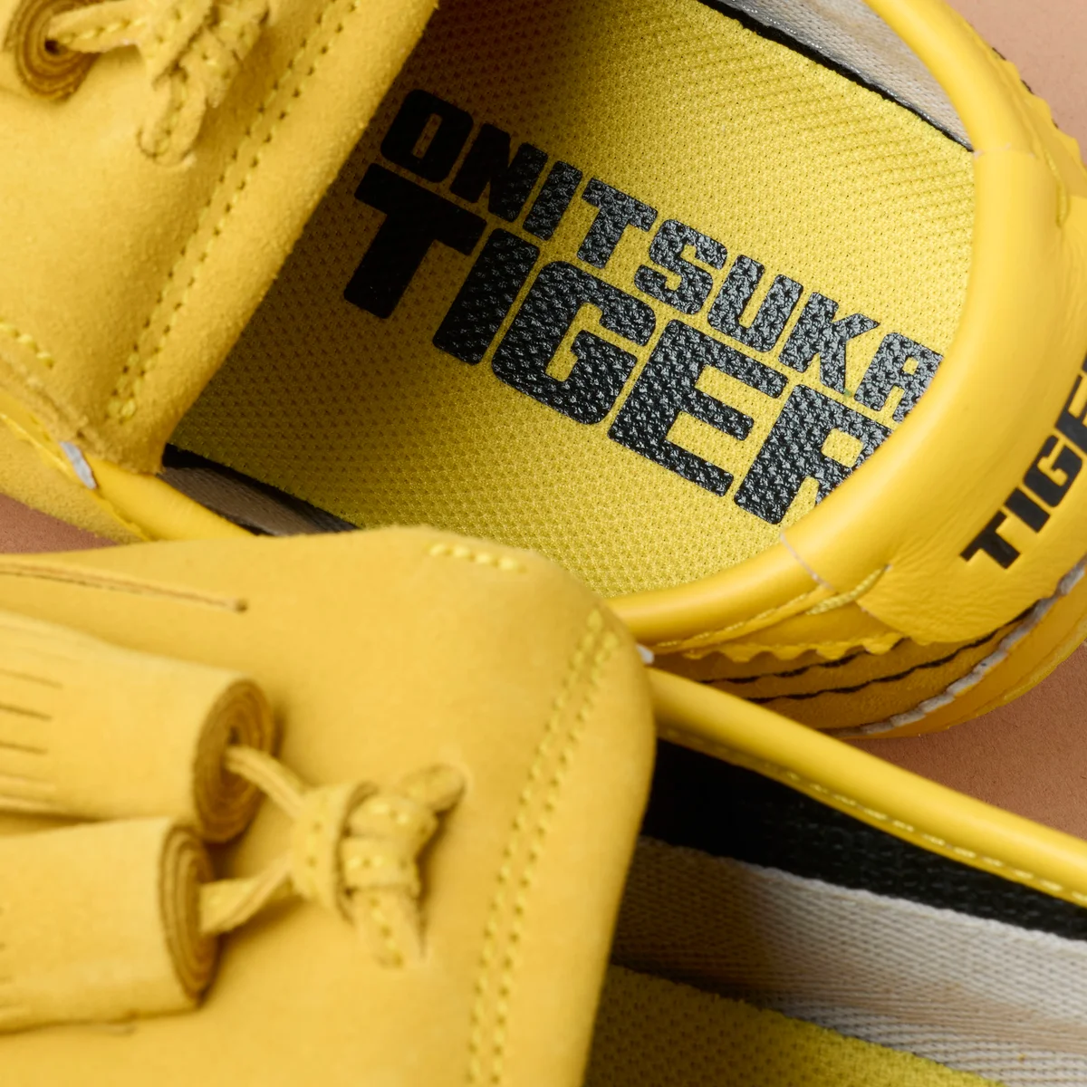 オニツカタイガーのスニーカー、「メキシコ 66 フリンジ」のクッション性に優れた中敷を採用