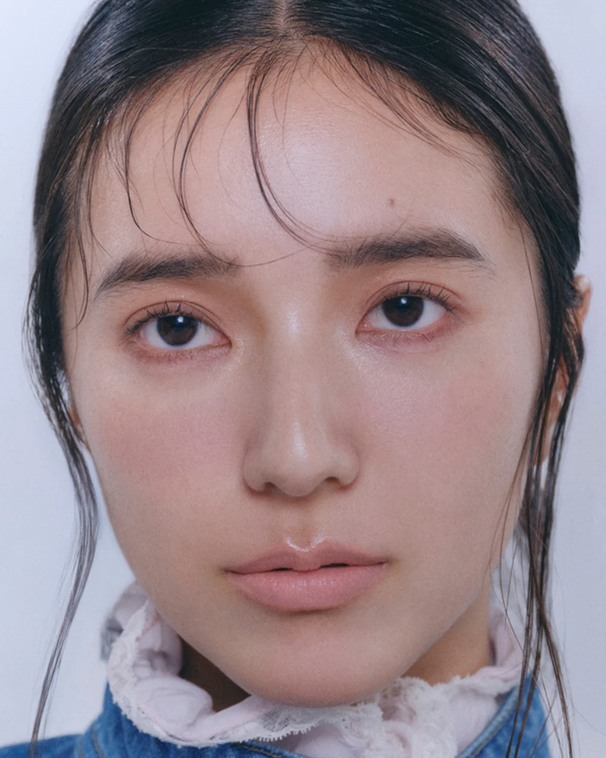 目もとの立体感メイクアップ画像