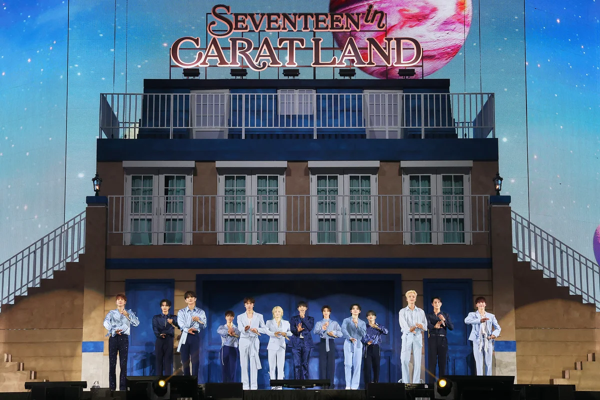 SEVENTEEN　セブチ　セブンティーン　韓国アイドルグループ　ファンミーティング「CARAT LAND」