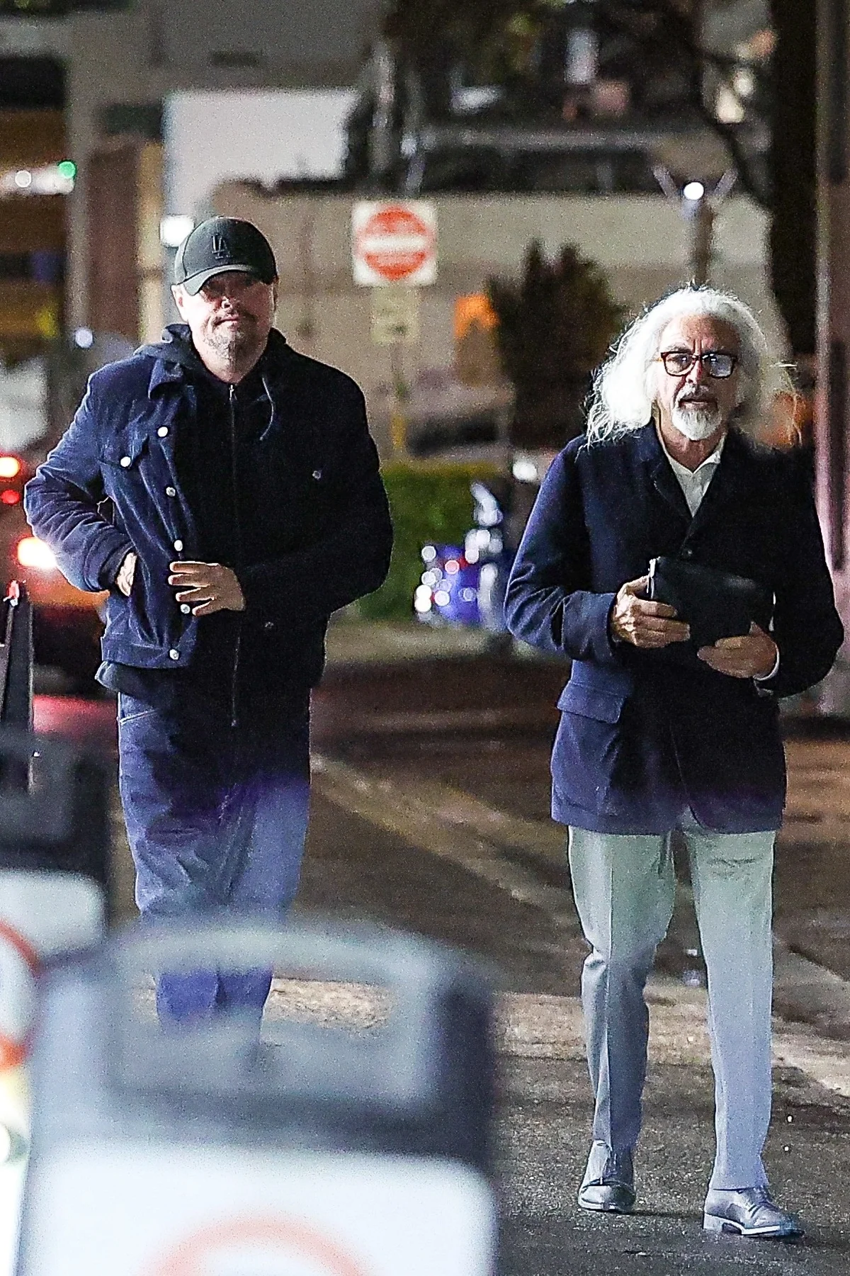 ロサンゼルス屈指のイタリアンに父ジョージ・ディカプリオと登場したレオナルド・ディカプリオ