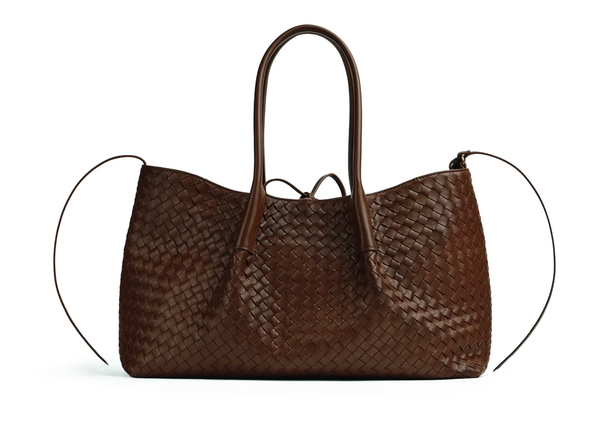 ボッテガ・ヴェネタ　バッグ　ピナコテーカ〈H23 x W43 x D17.5cm〉¥657,800