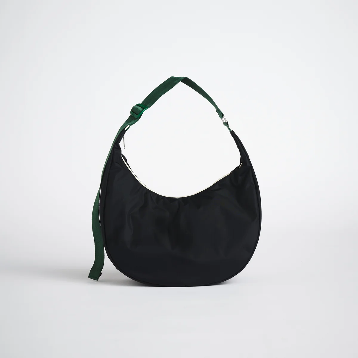 レスポートサックのバッグ「LG HAMMOCK ADJ BAG」の正面