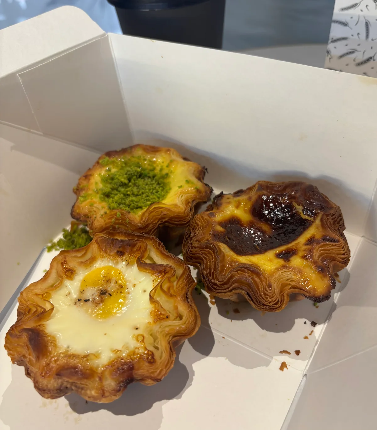 香港　尖沙咀 　Puff Bake エッグタルト　購入品
