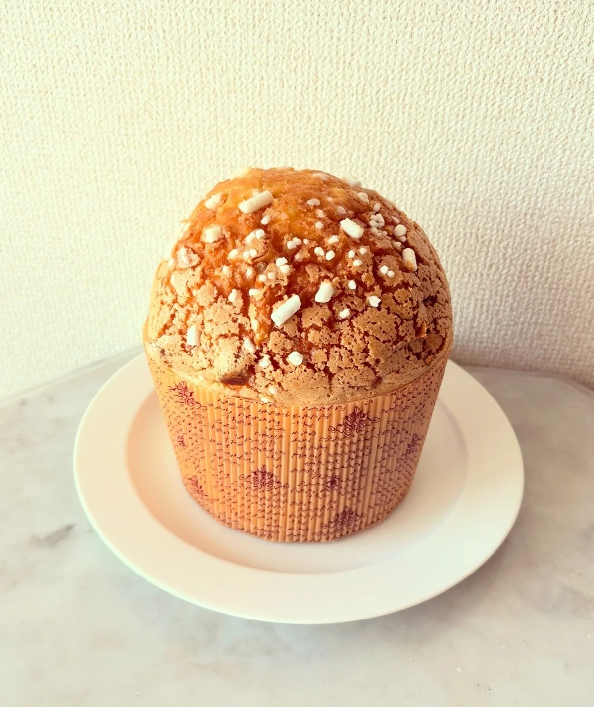 LESS「アグルミパネットーネ」（オレンジ、柚子、レモンの柑橘）ホール￥5,000