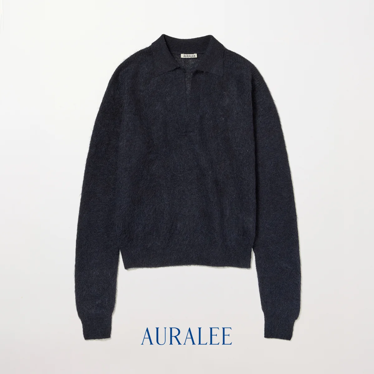 ニット￥46,200／オーラリー