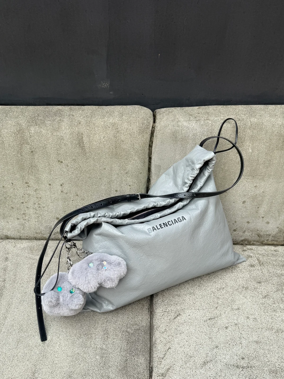 セルフスナップ　バッグ　バレンシアガ　BALENCIAGA