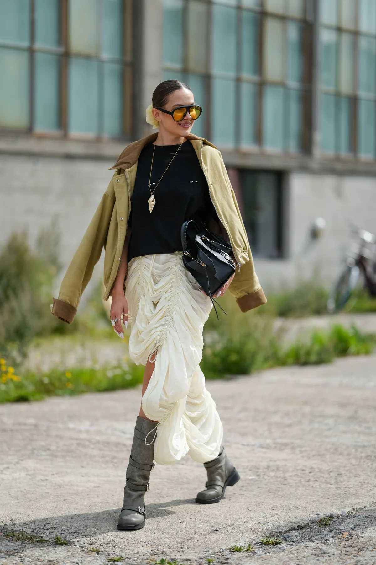 2025年秋冬ショート丈アウター ストリートスナップ コーディネート