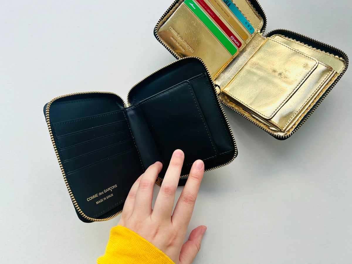 コムデギャルソンの財布と、新しいコムデギャルソンの財布の内側