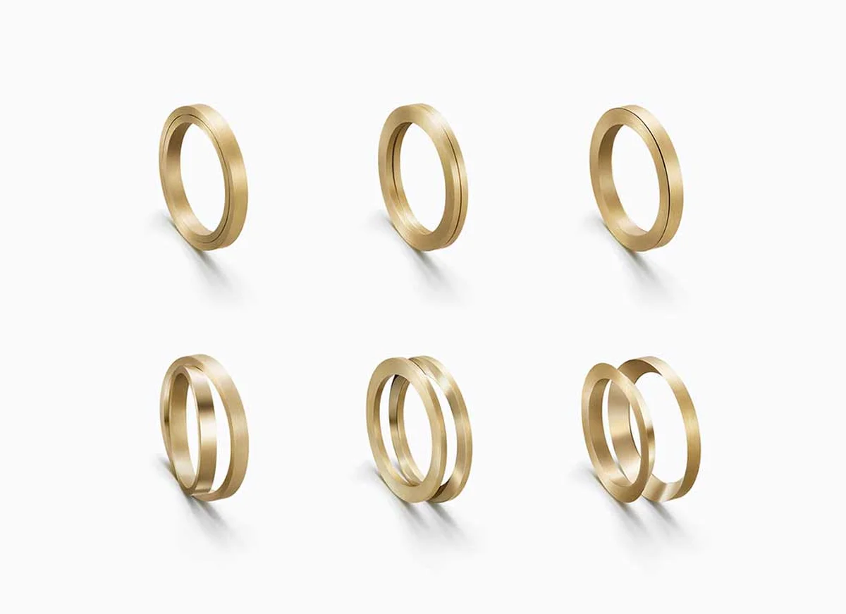 「アングル」リング〈18KYG〉￥484,000〜￥583,000 