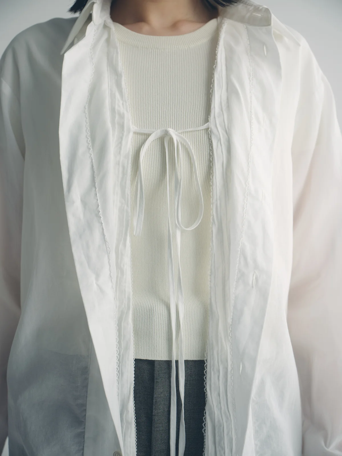 新生活にほしい名品、オロヒーのシャツは2パターンの着方が楽しめる