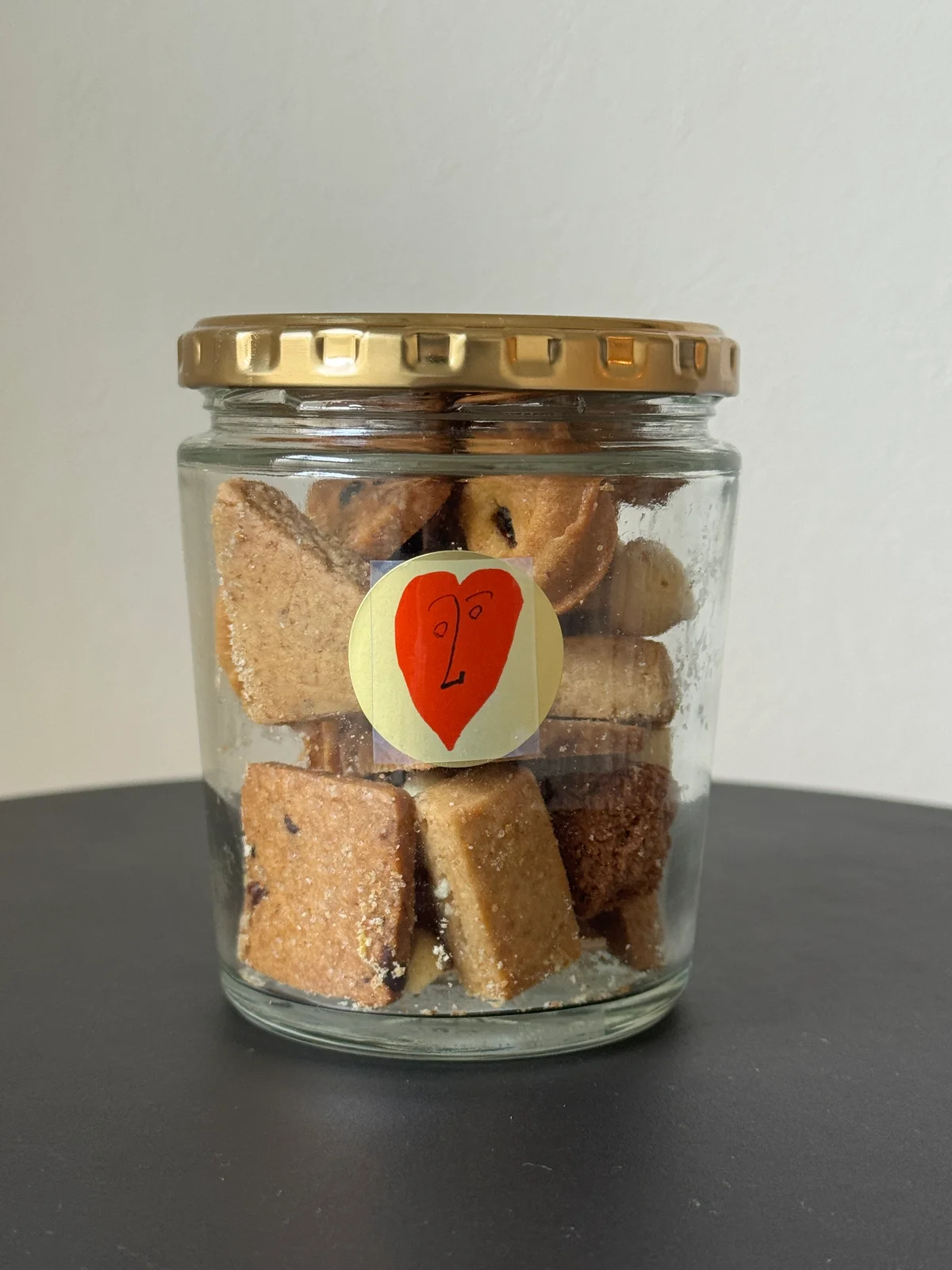 瓶の大きさ　直径：８６ｍｍ 高さ：１０３ｍｍ