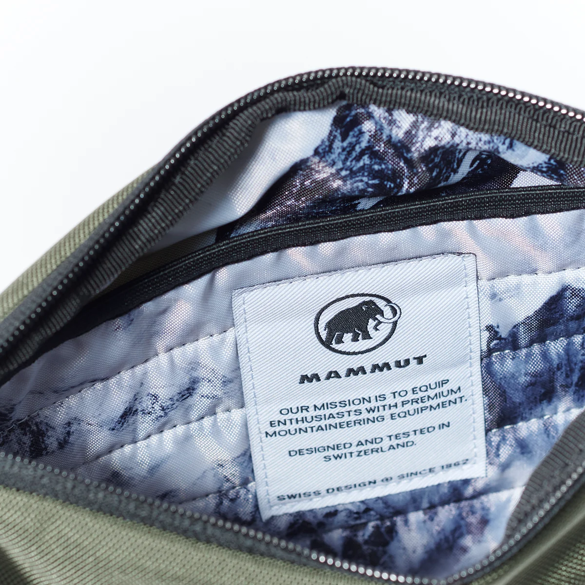 マムートの「エクセロン 2.0 サコッシュ ジャパンエクスクルーシブ」　ディテール