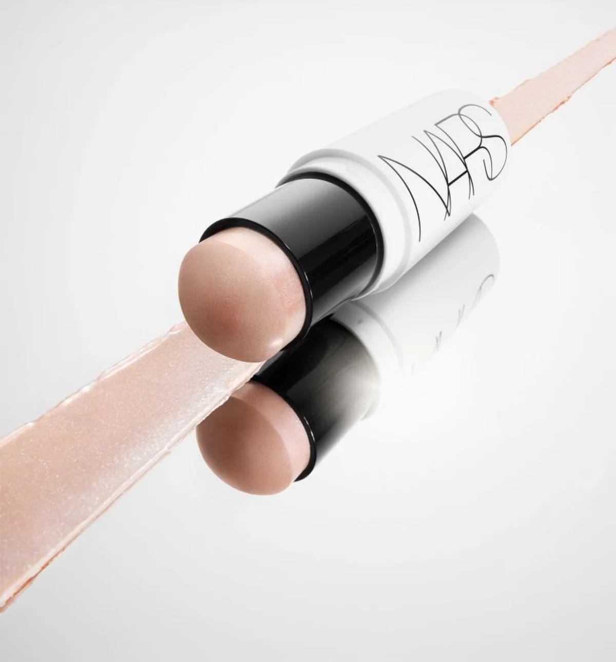 ずっと触れていたいほど、軽くなめらかなテクスチャー