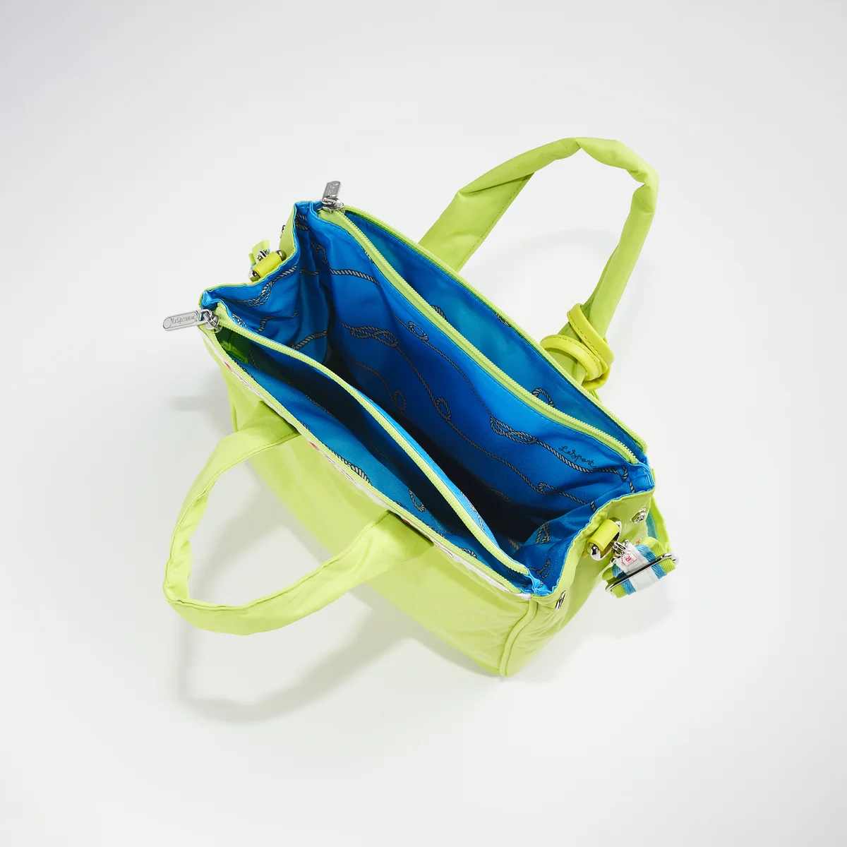 レスポートサックのバッグ「MED HELMET TOTE」の内部