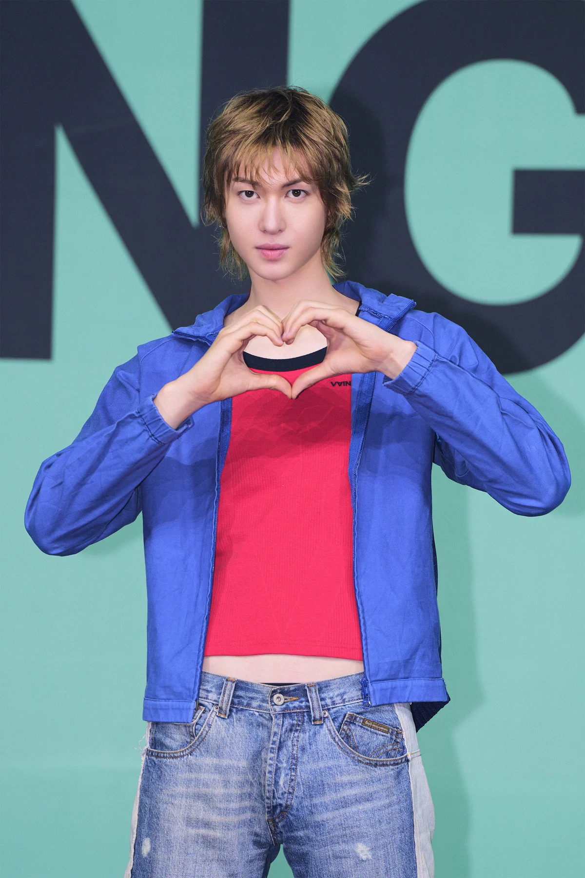 CORTIS MARTIN　ハートポーズ