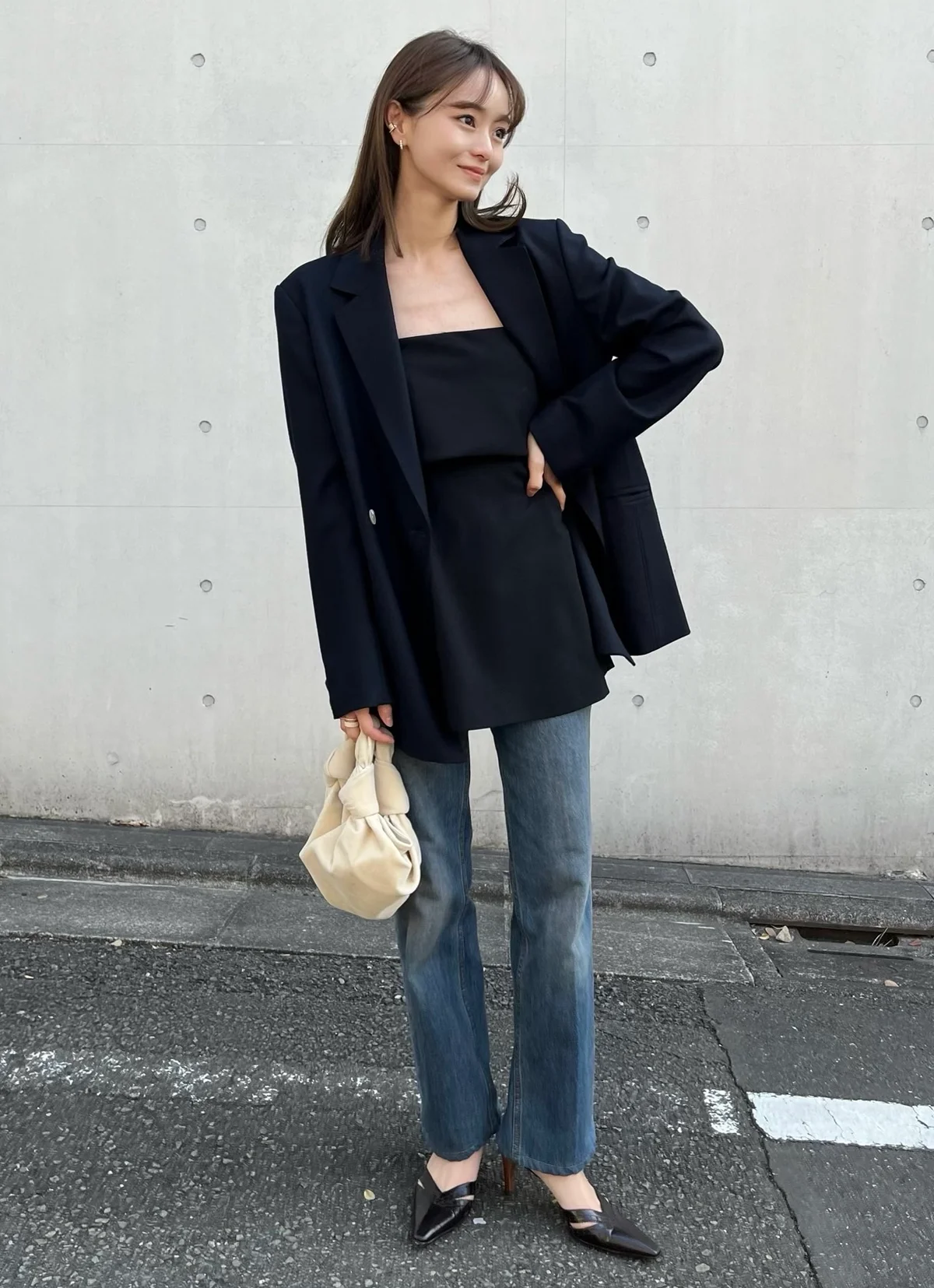 丸林広奈さんのジャケットを用いたファッションコーディネート
