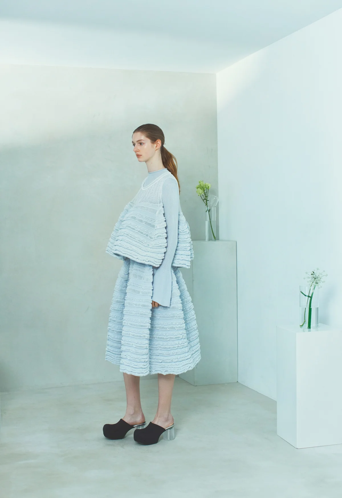 髙島屋スプリングキャンペーンで販売されるCFCLのトップスとスカートのコーディネート