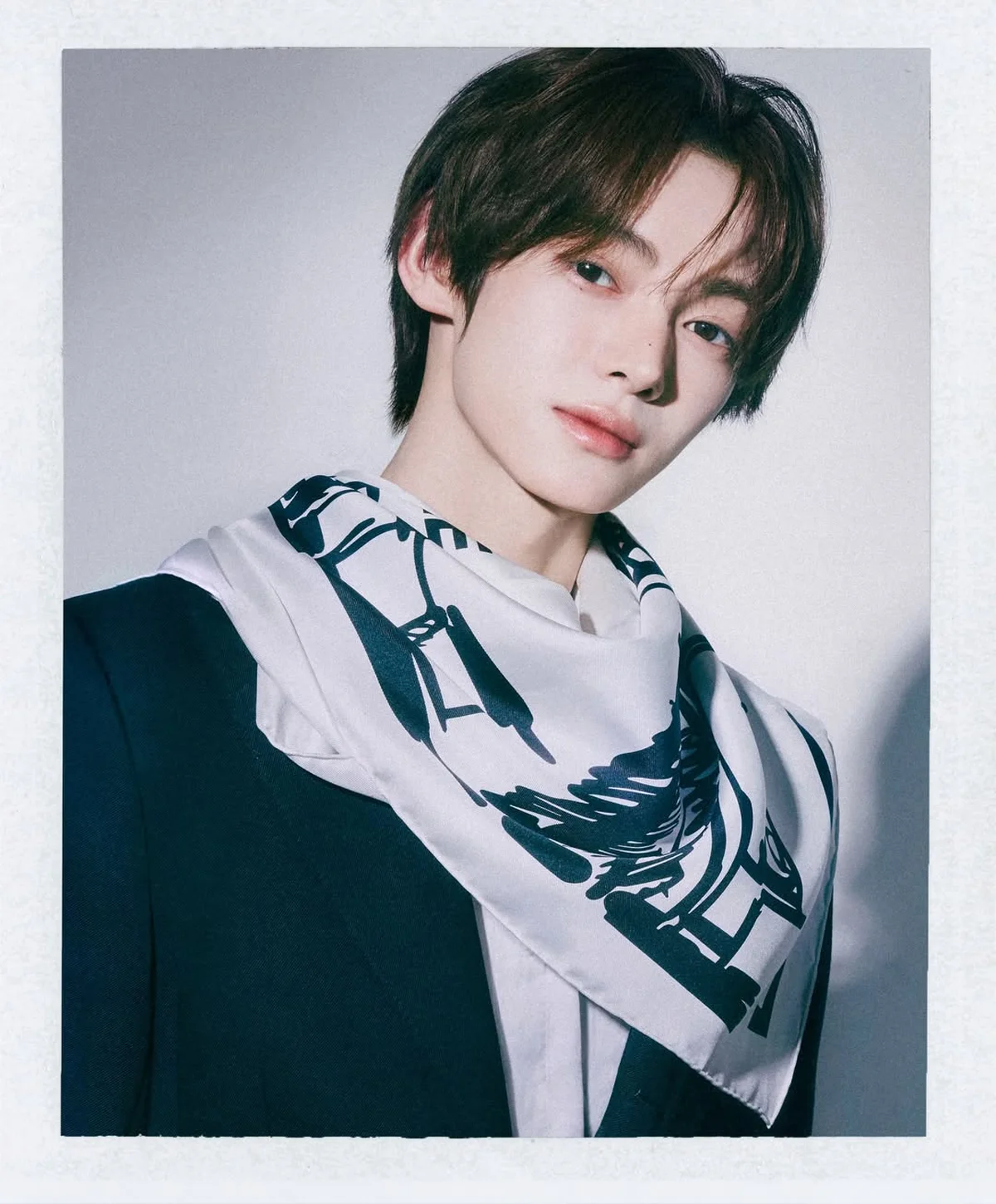 CELINE 26-27年秋冬コレクションのプレシューティングに参加したTWSのHANJIN