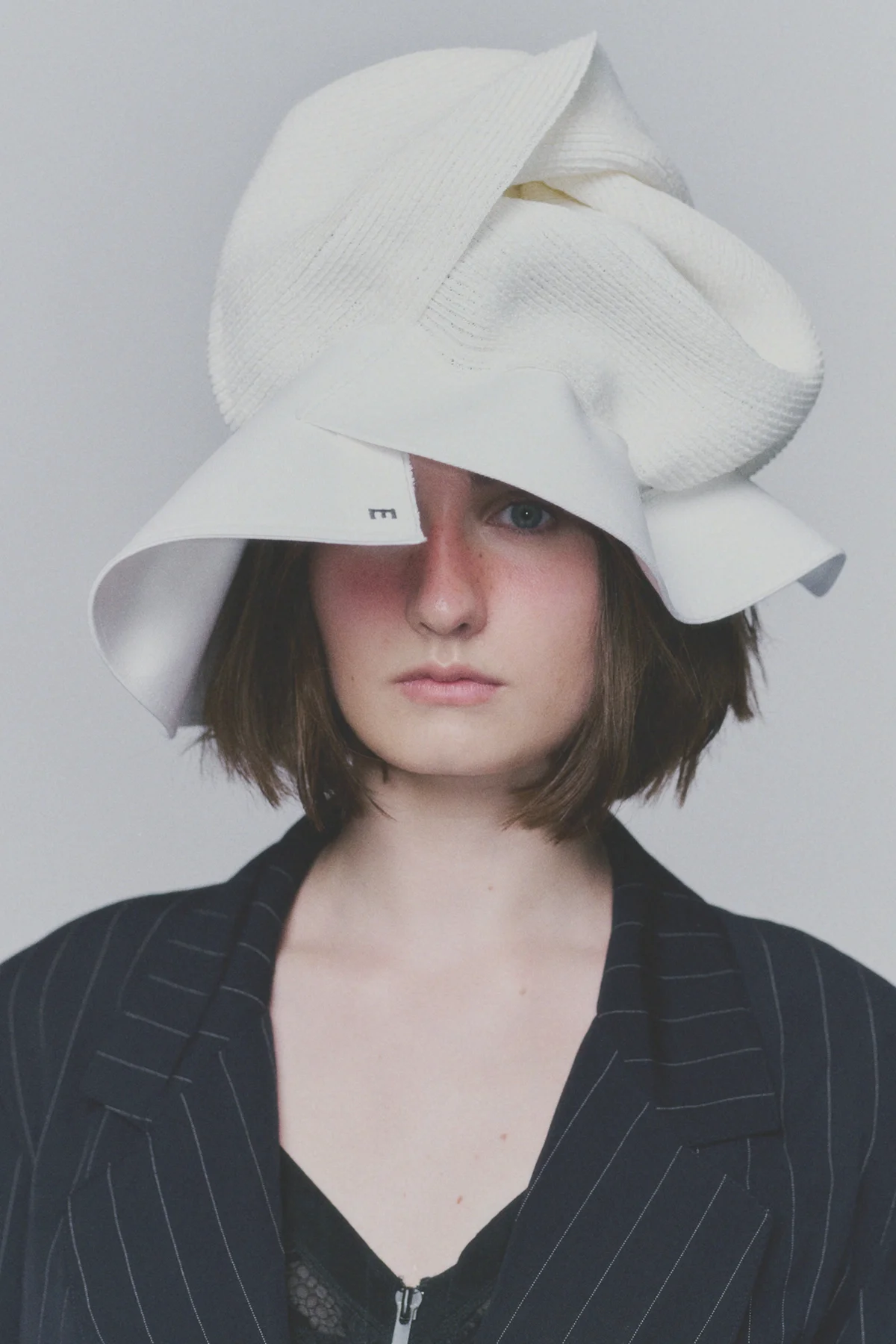 HIZUMEの2026年春夏コレクションの帽子