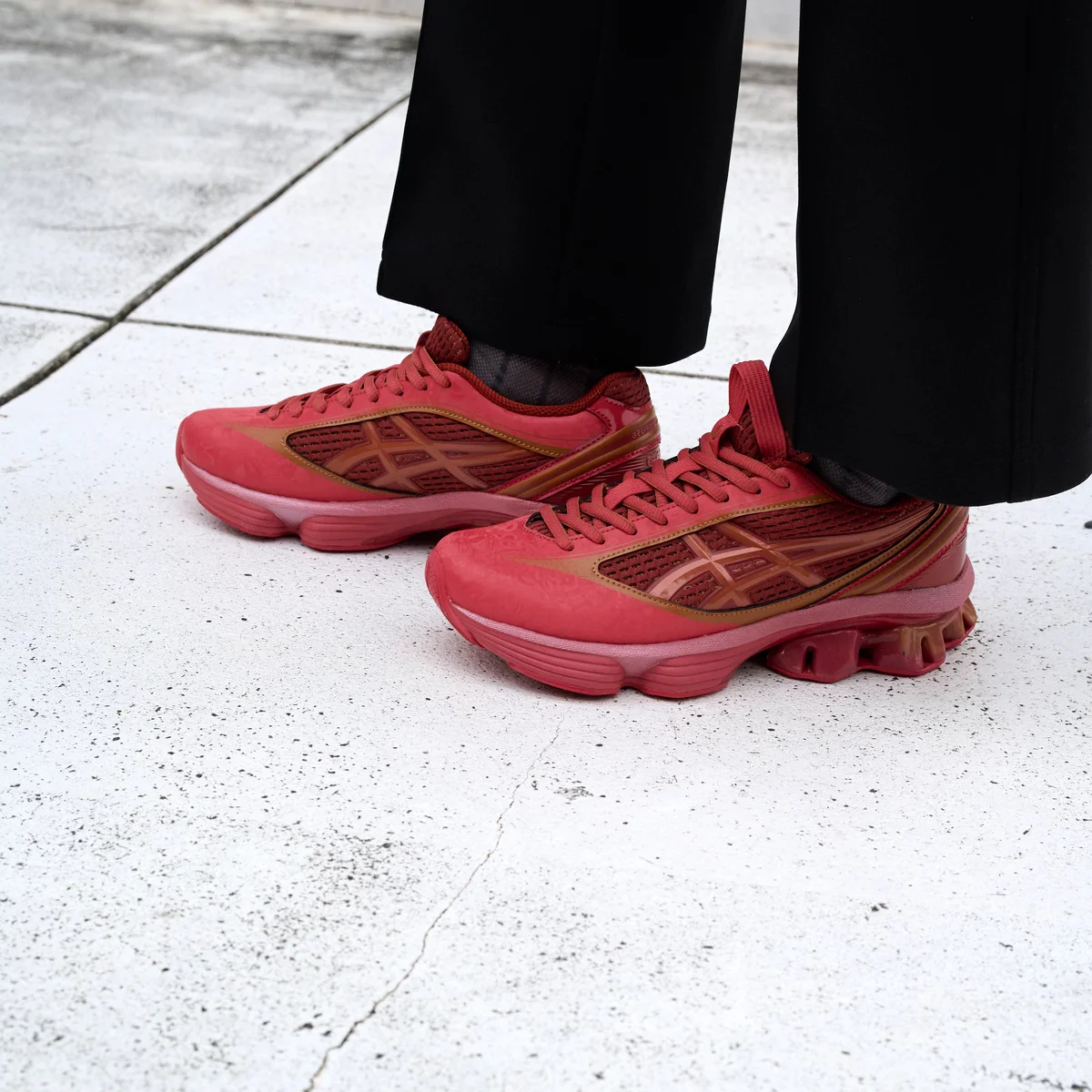 アシックスのスニーカー US6-S GEL-KINETIC FLUENT