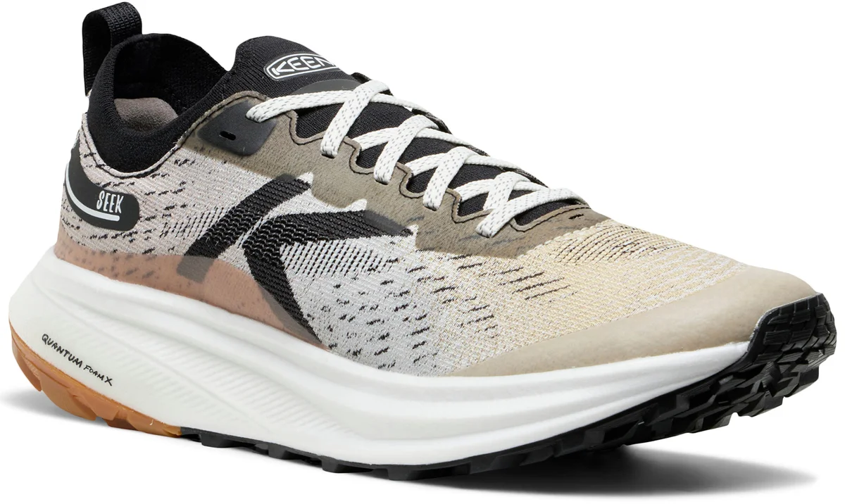 KEEN トレイルランニングシューズ　シーク