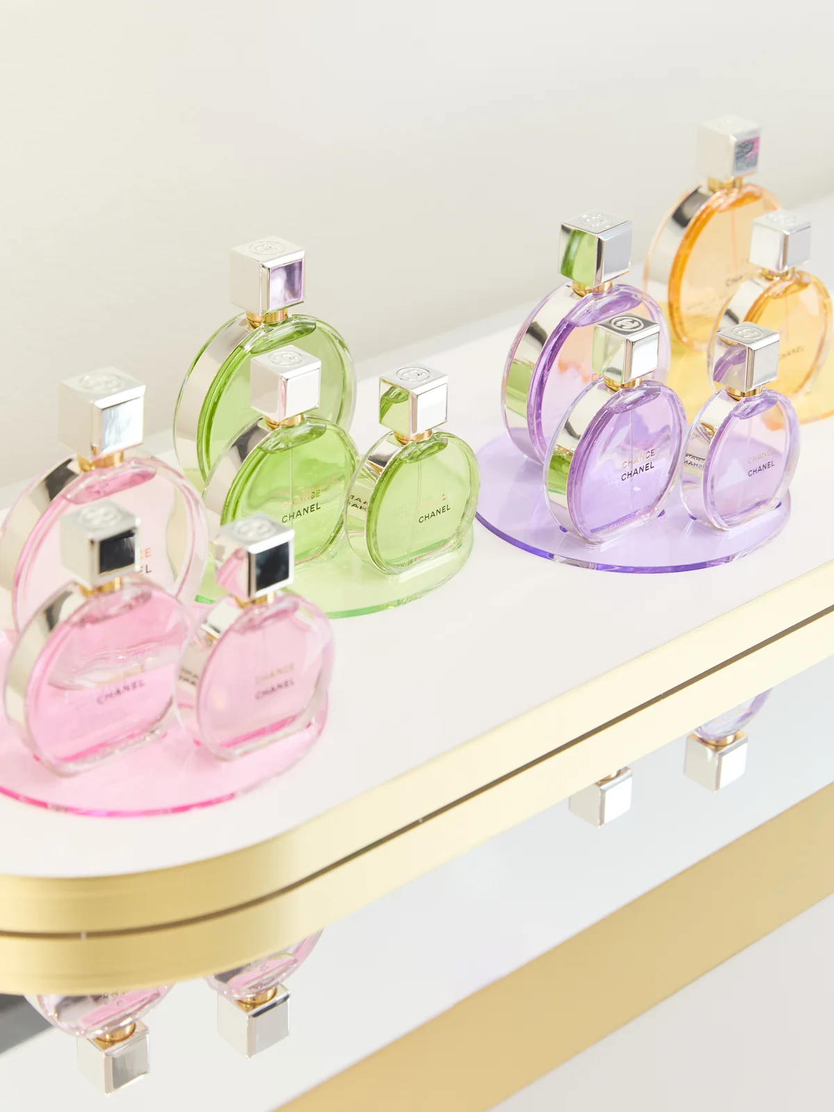 橋本愛が【シャネル】チャンスの期間限定イの画像_3