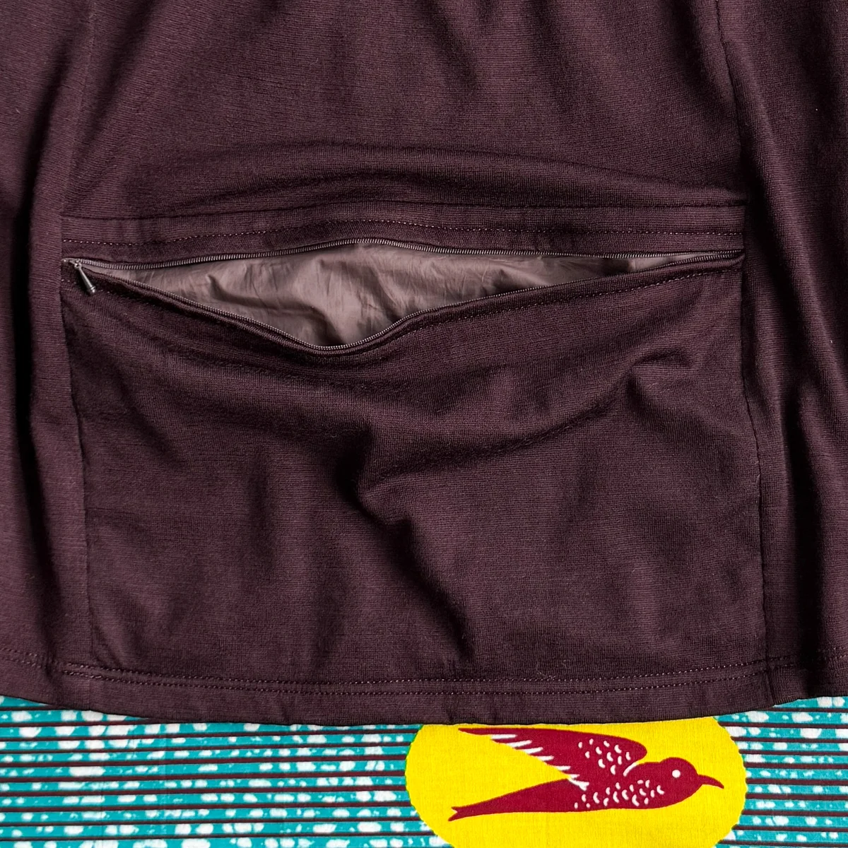 カーニバルキャミソール　アステカブラウン　ポケット部分