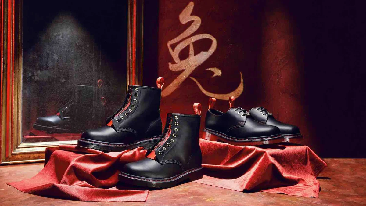 希少✨ Dr.martens 英国製 7ホール 総プリントレースアップブーツ - 靴