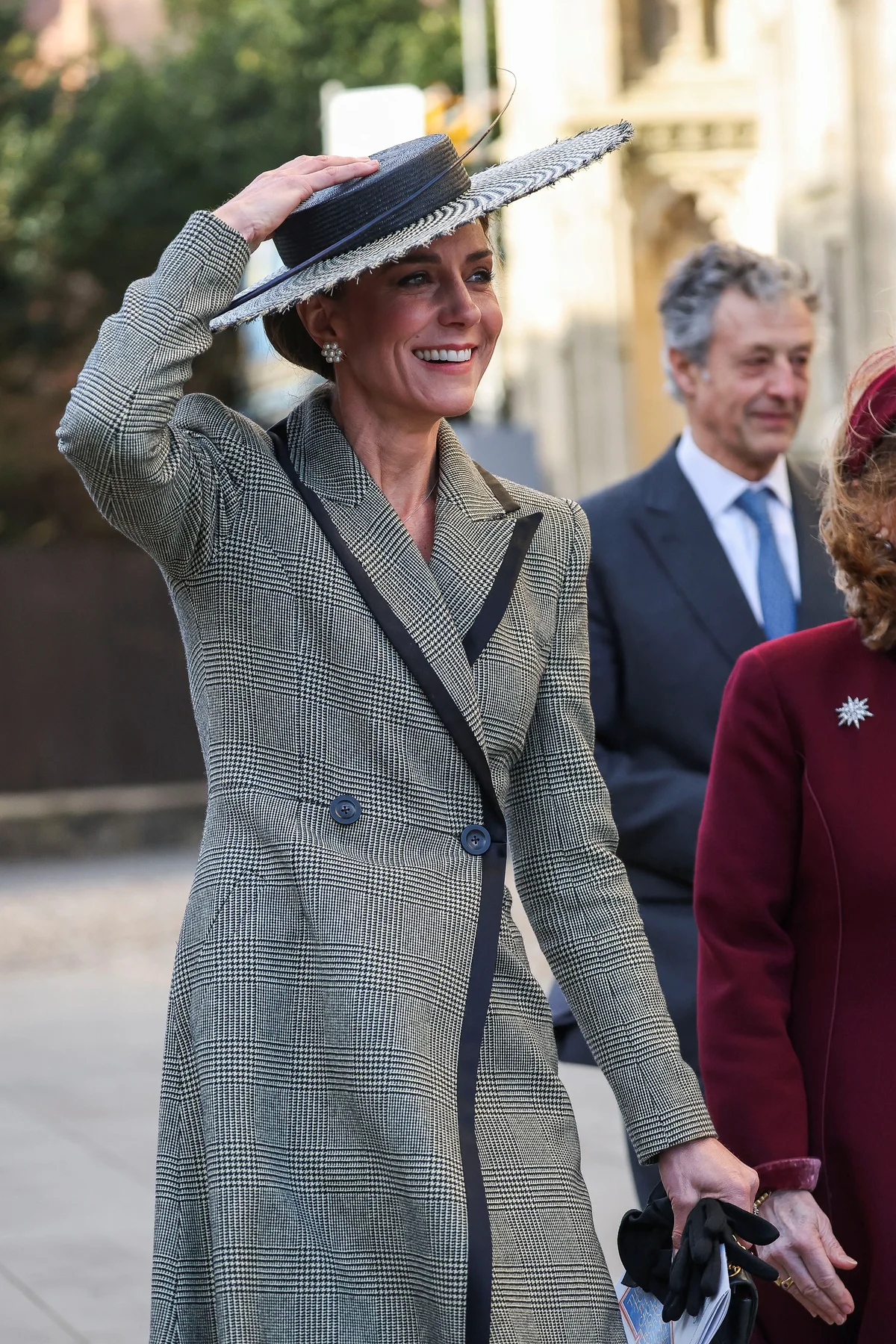 カンタベリー大主教の就任式で大きなつば広ハットを着用したキャサリン皇太子妃