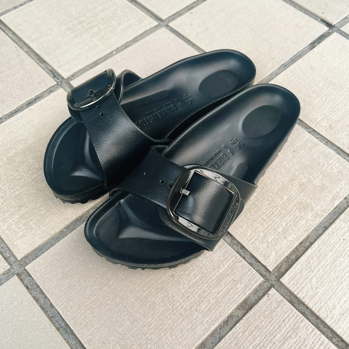 サンダル　ビルケンシュトック　「マドリッド ビッグバックル EVA」￥9,350