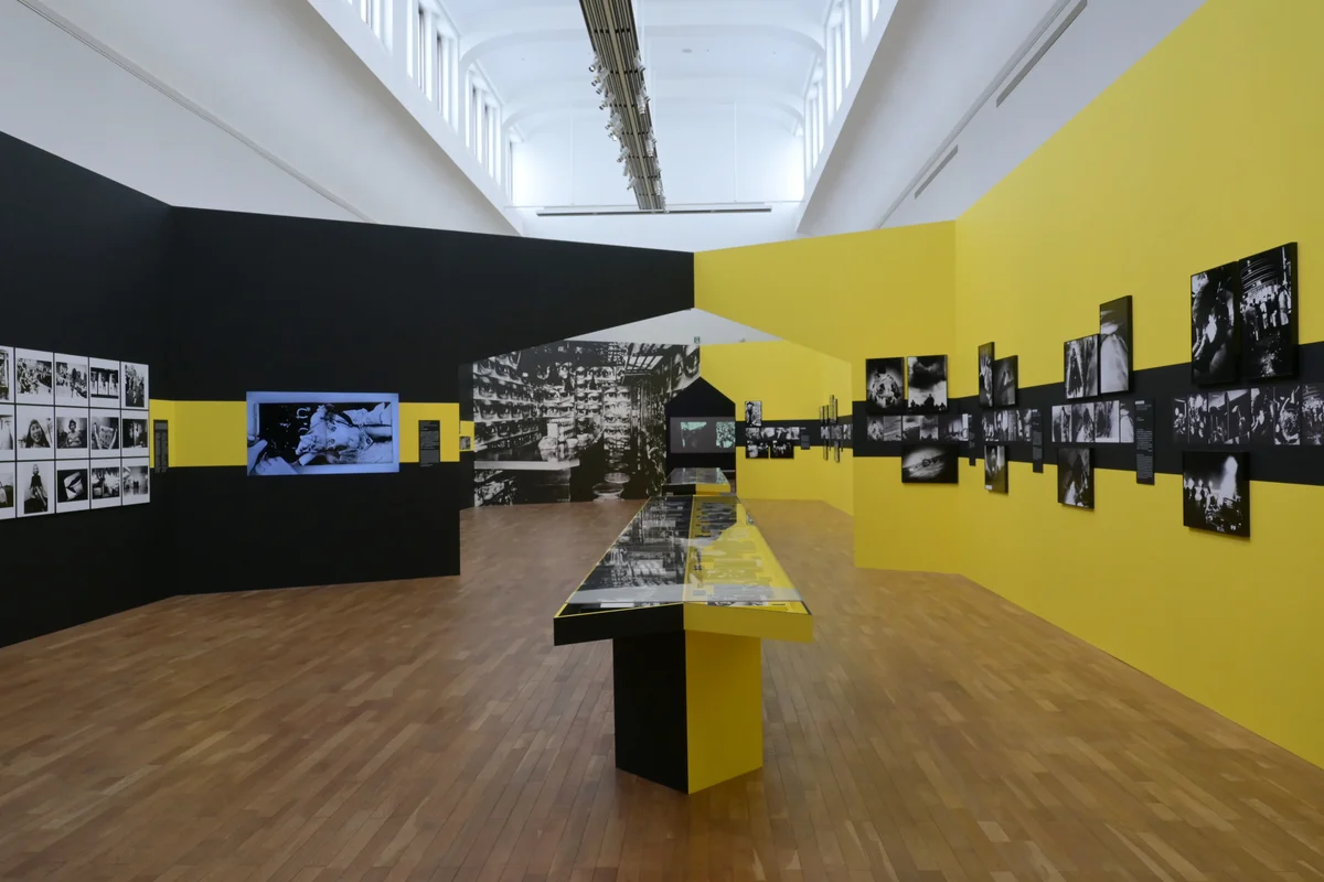 森山大道「A RETROSPECTIVE」の展示風景