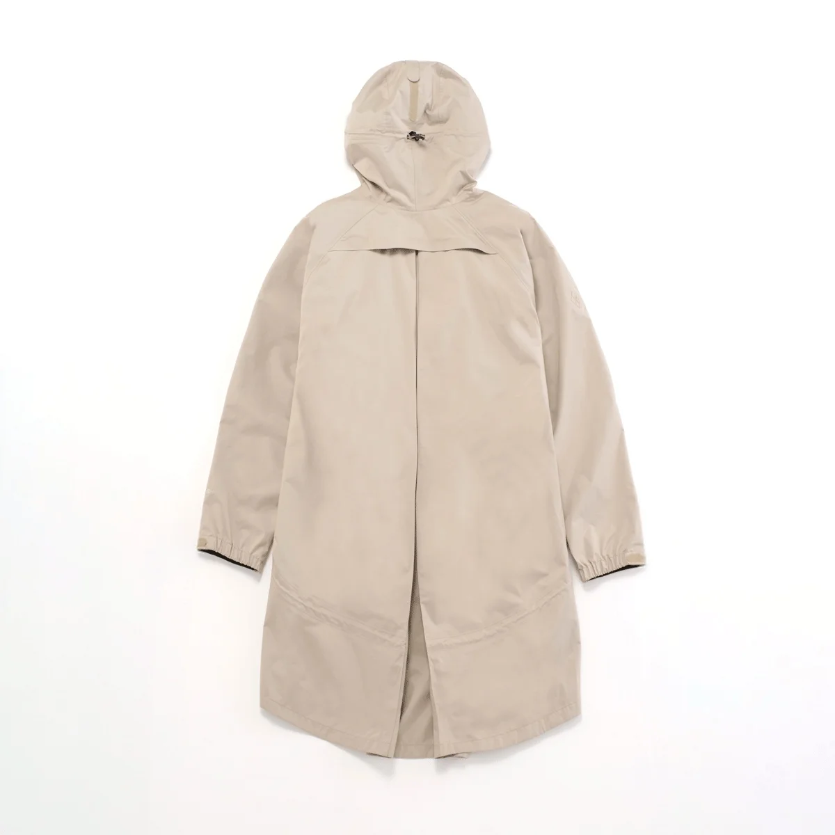 モンベルのパックラップ レインコート　後ろ