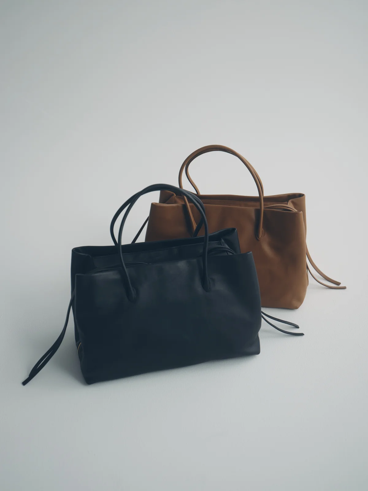 新生活にほしい名品、メアリ オル ターナのトートバッグのブラックとキャメル