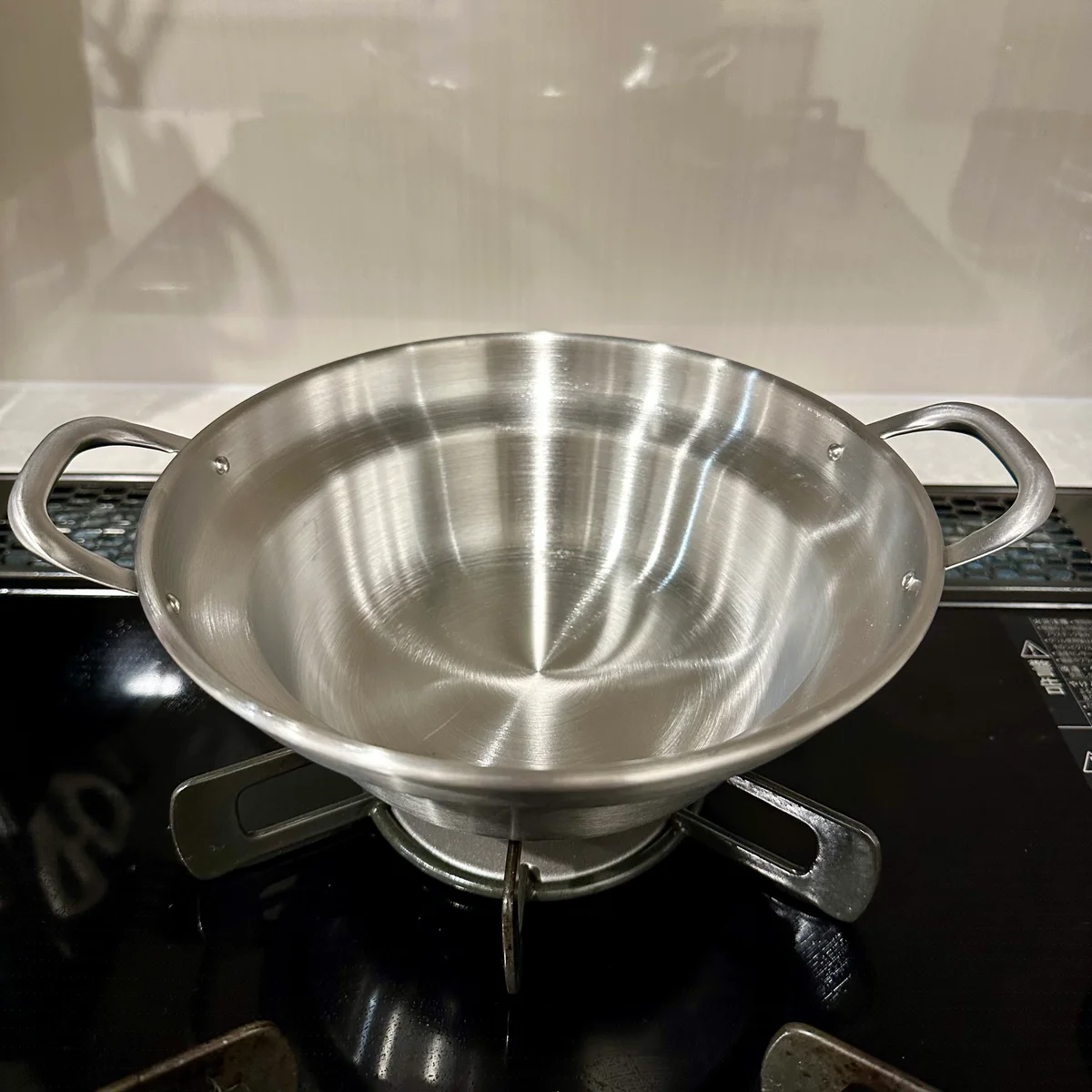 無印良品のIH対応ステンレス卓上鍋(1-2人用)