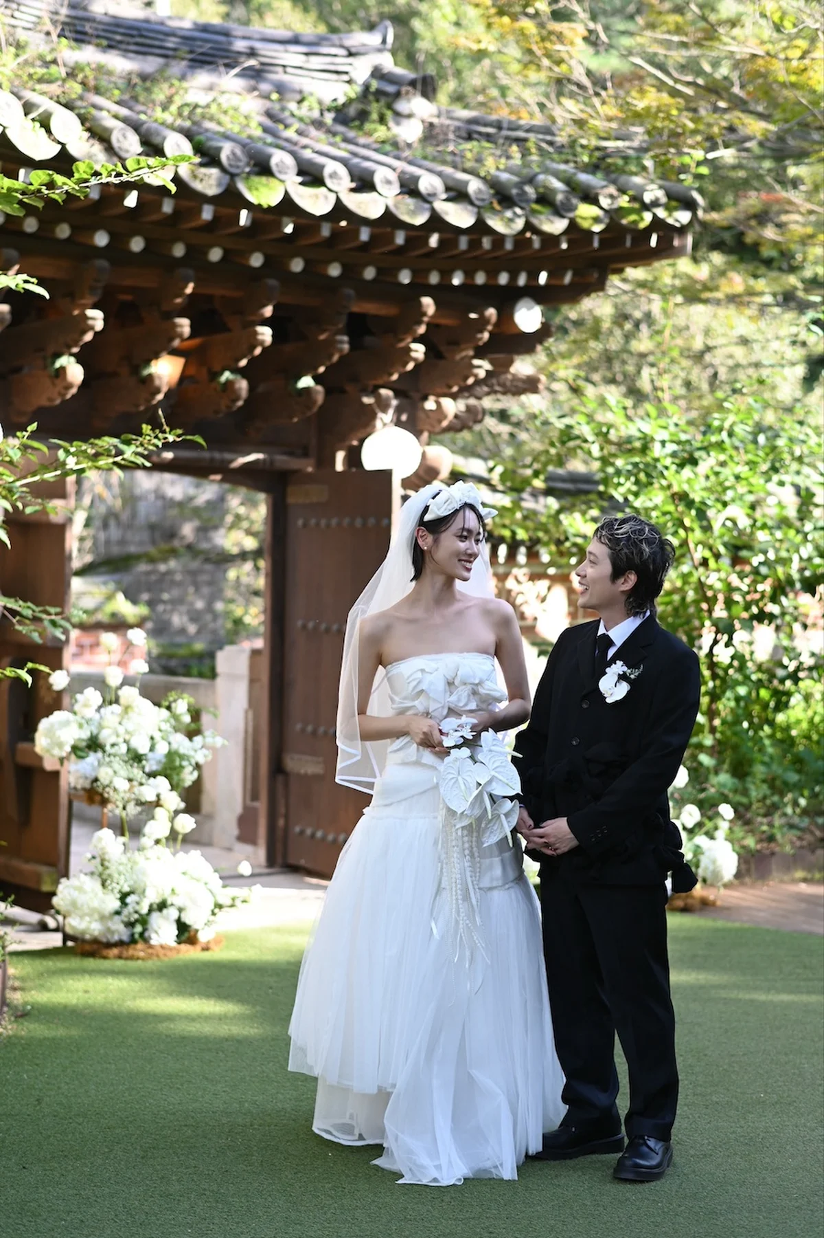 それぞれのフィールドで、新しい挑戦を続けているふたり。沙里奈さんは、韓国で取得した資格を生かし、韓国茶の文化を伝える新事業の立ち上げを準備中