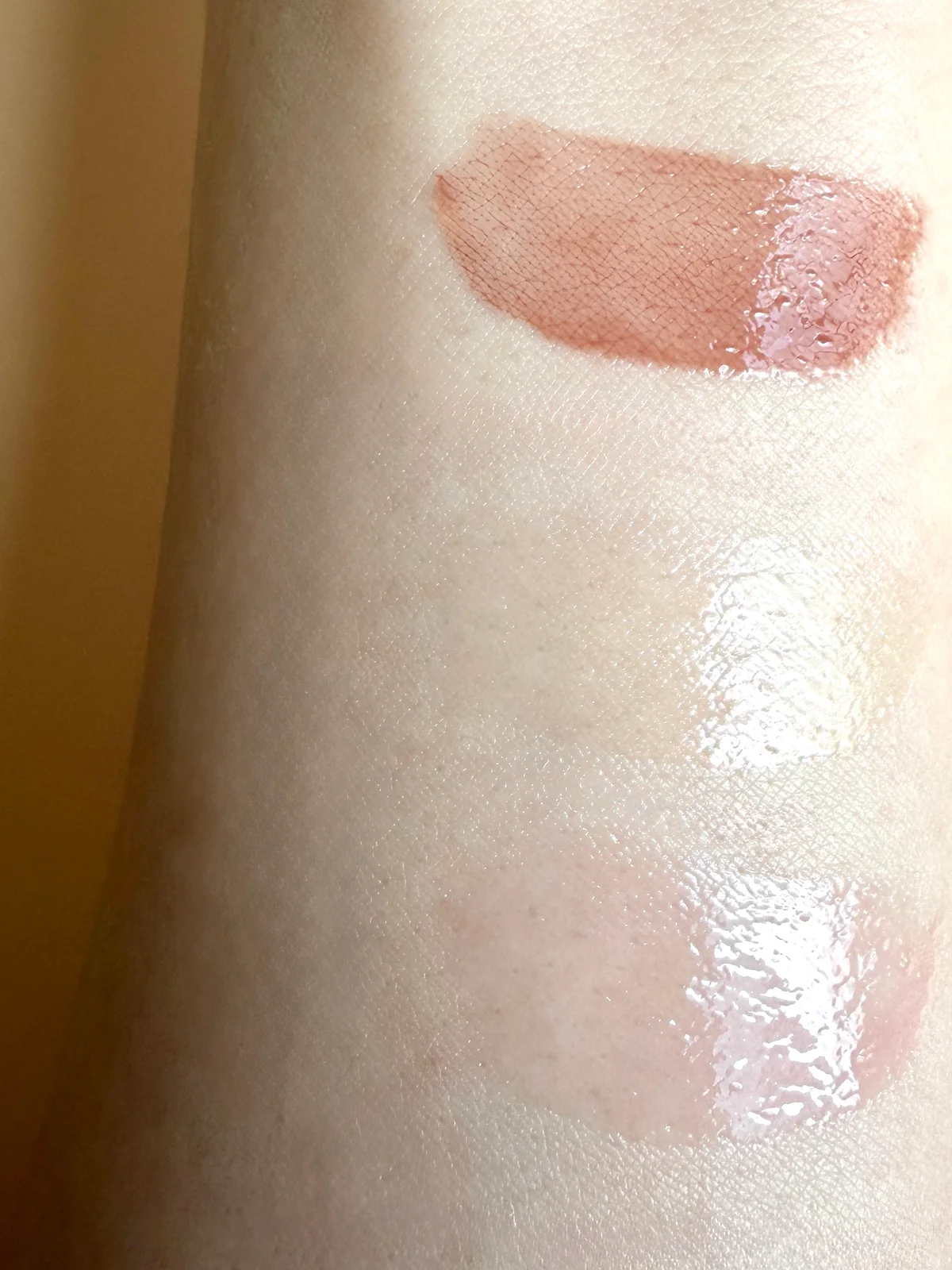 プラダ リフレクション リキッド バーム グロスのスウォッチ画像