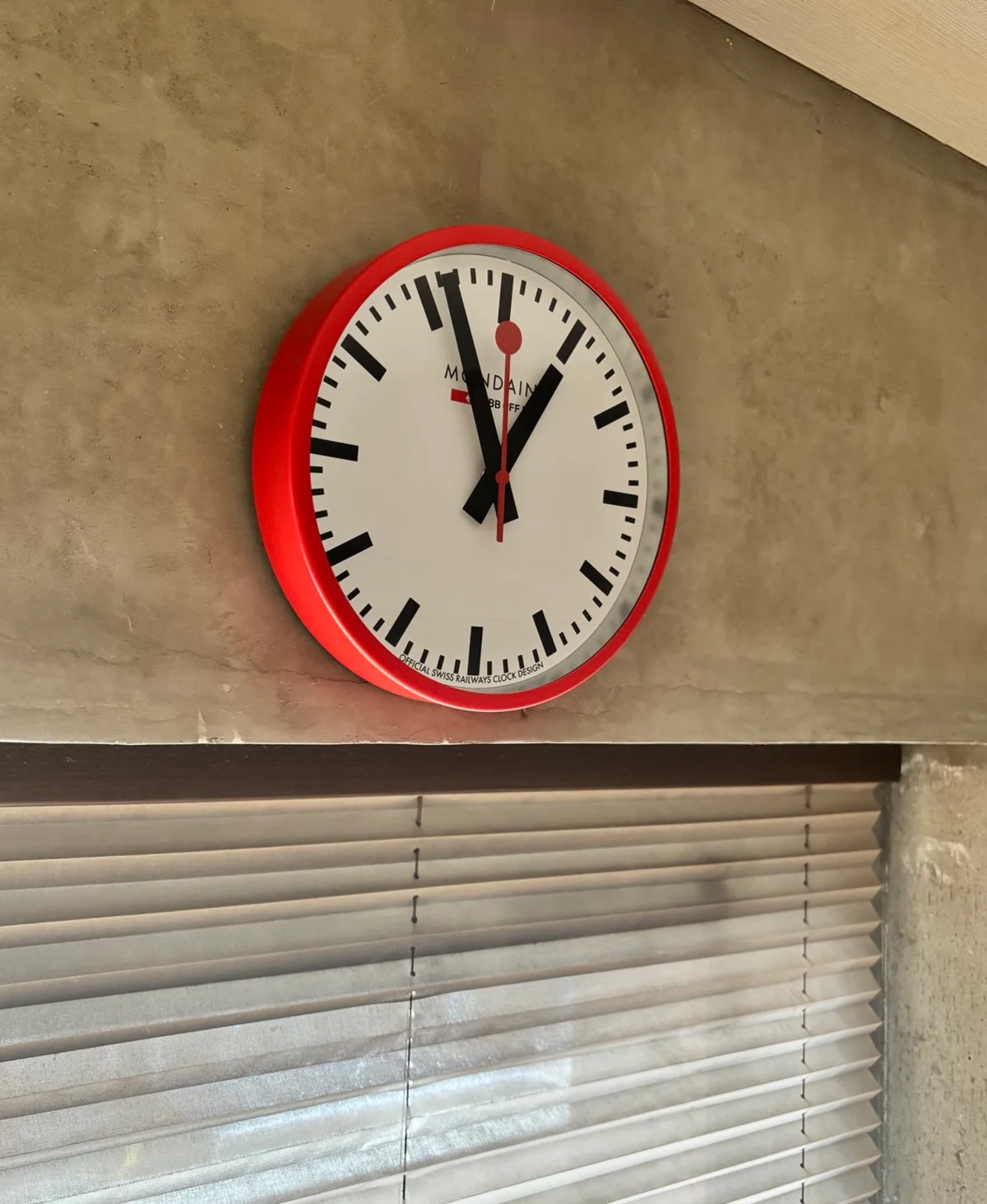 MONDAINE モンディーン　スイス鉄道時計　パッケージと本体