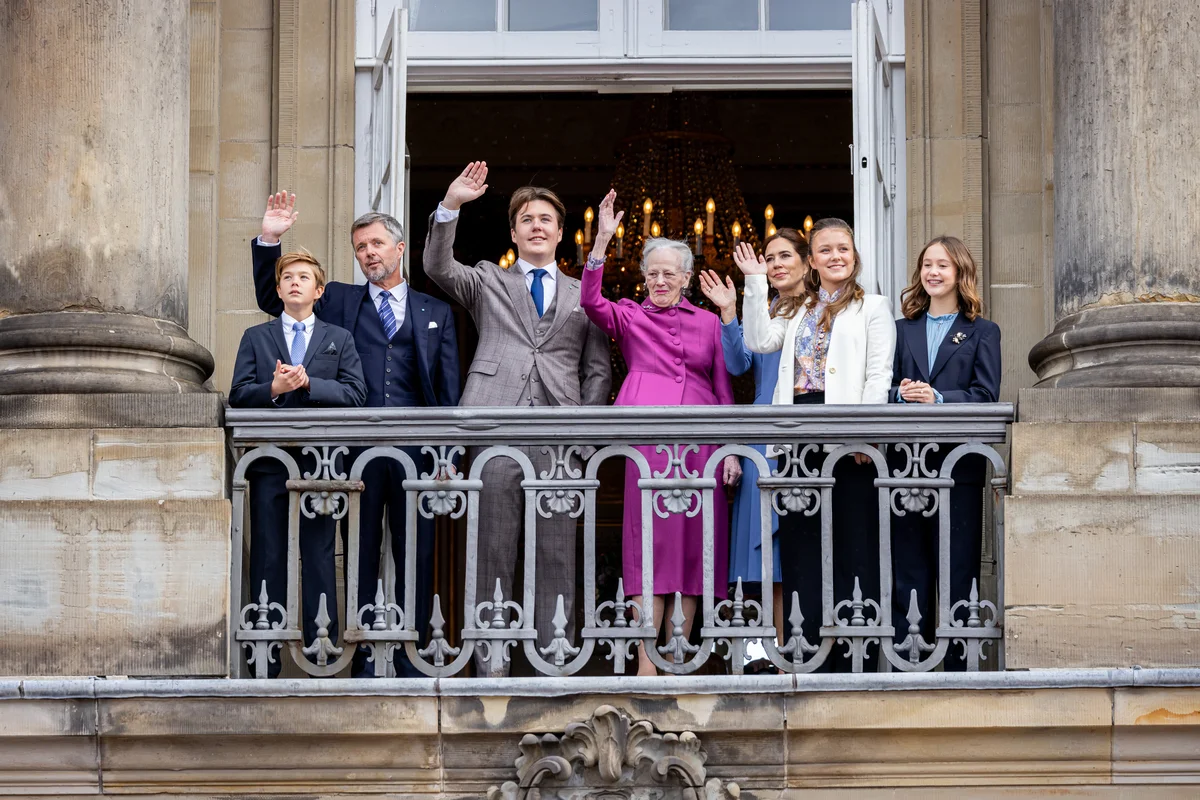 ヴィンセント王子、フレデリク皇太子、クリスチャン王子、マルグレーテ女王、メアリー皇太子妃、イザベラ王女、ジョセフィーヌ王女