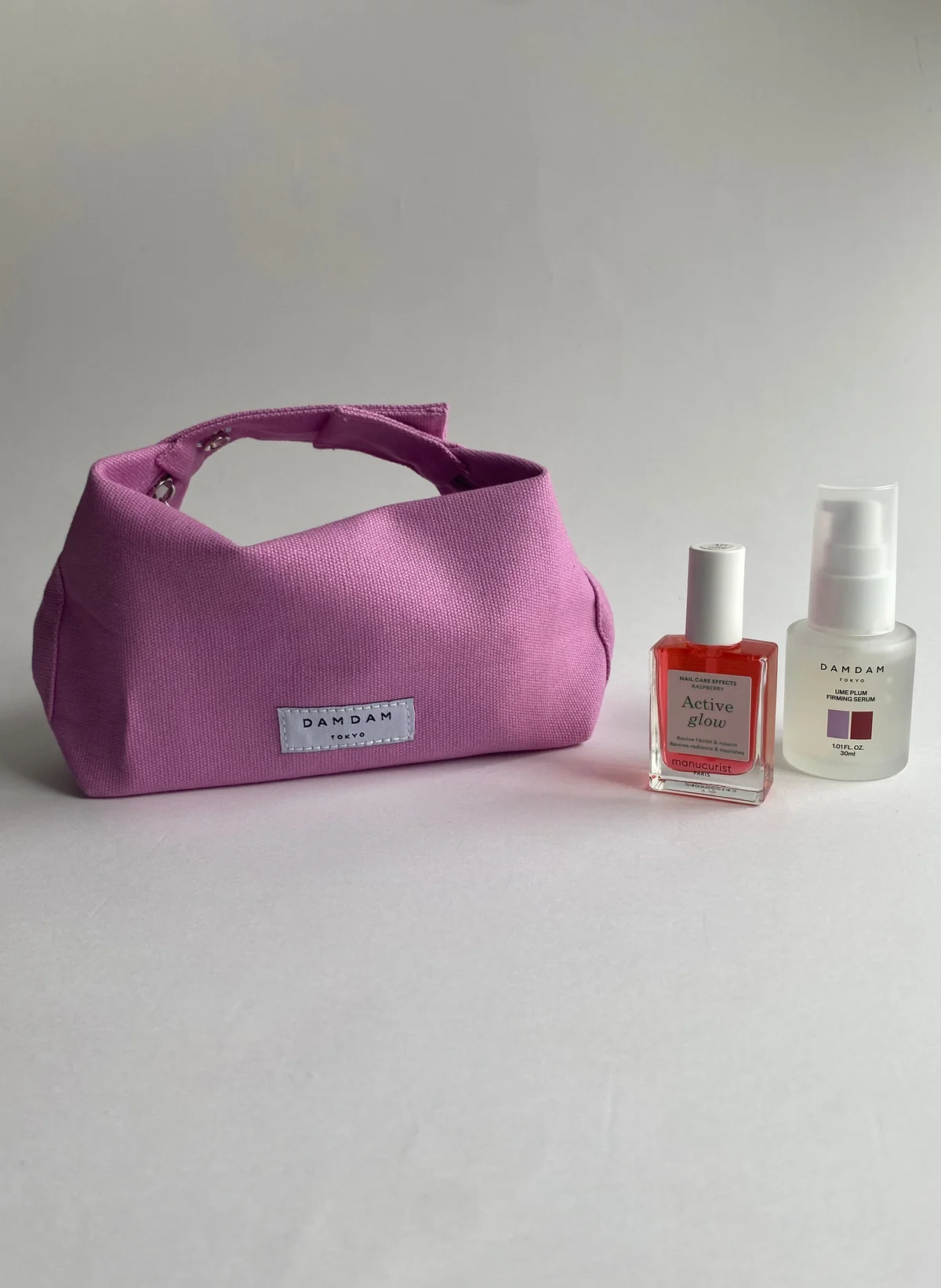 DAMDAM × manucurist ぷるぷる グロウセット ポーチと中身のカット