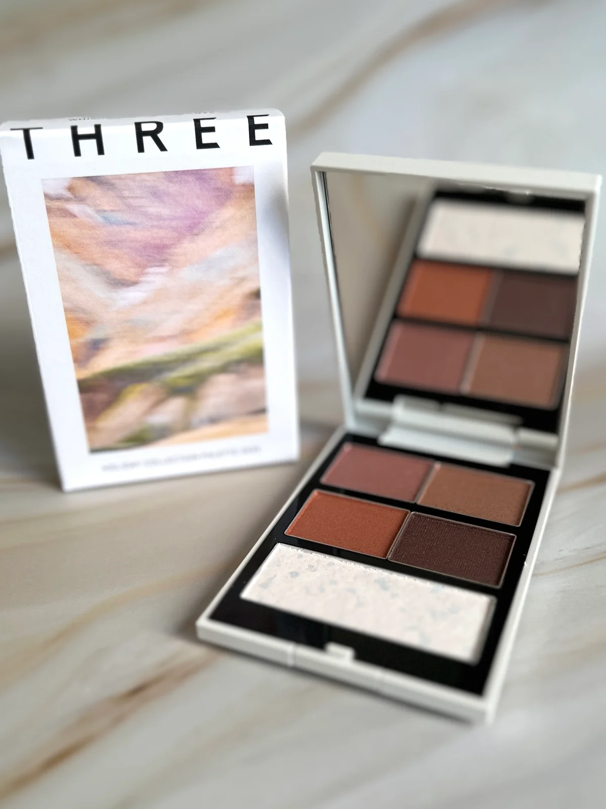 THREE ホリデーコレクション パレット 2025の写真