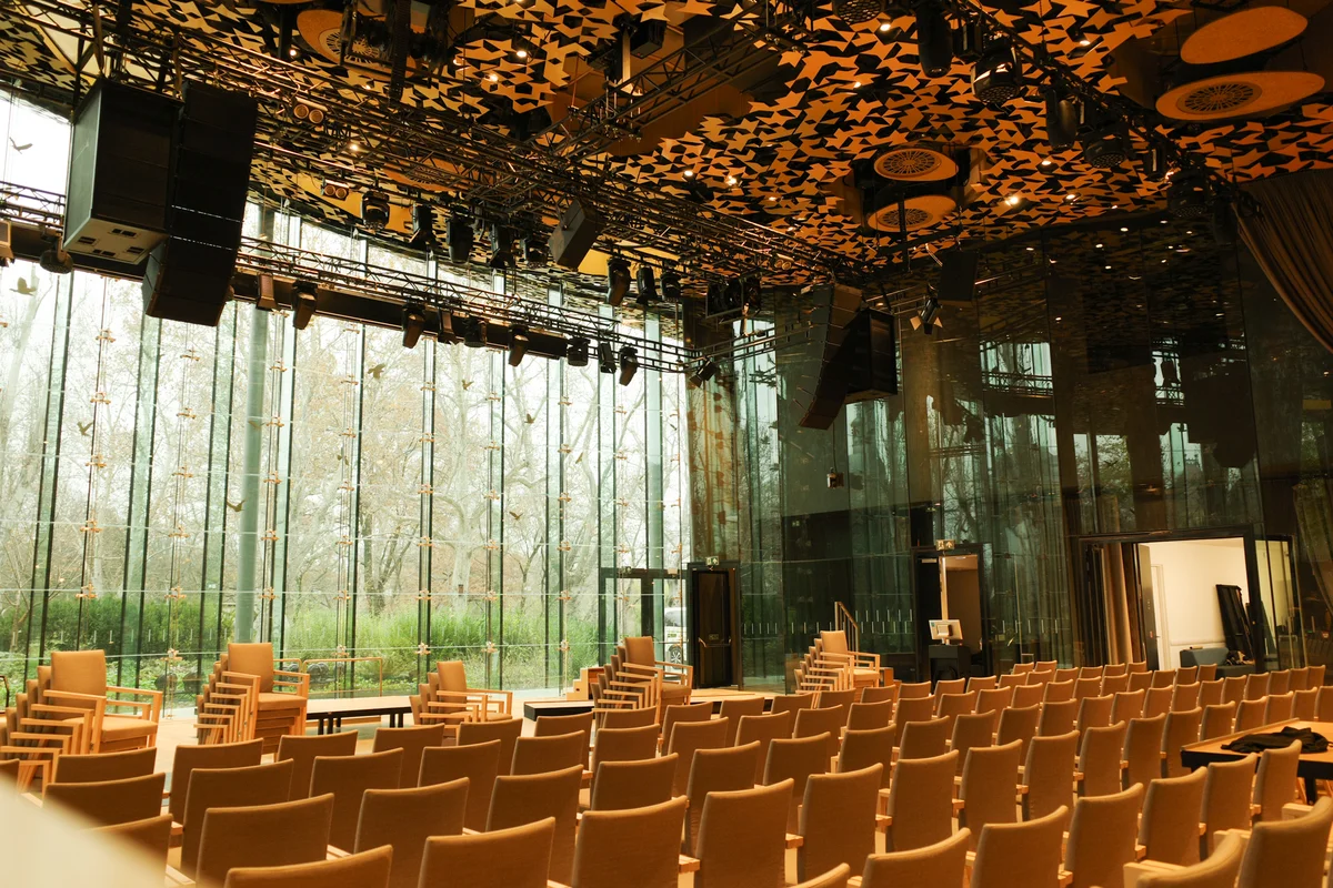 【ブダペスト開運旅】House of Music Hungary（ハンガリー 音楽の家）のコンサートホール