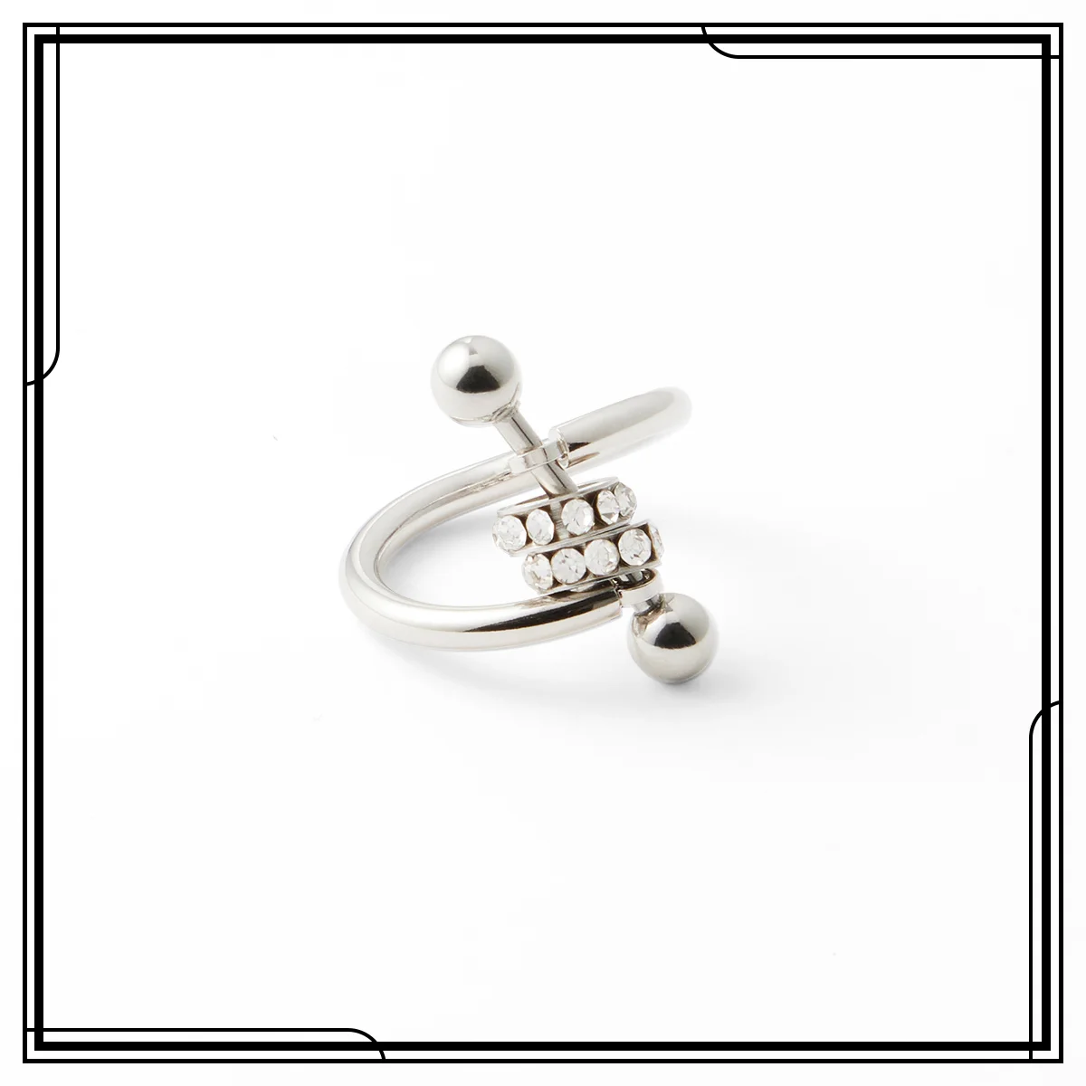 リング￥10,450／ザ・ウォール ショールーム(ジュスティーヌ クランケ)