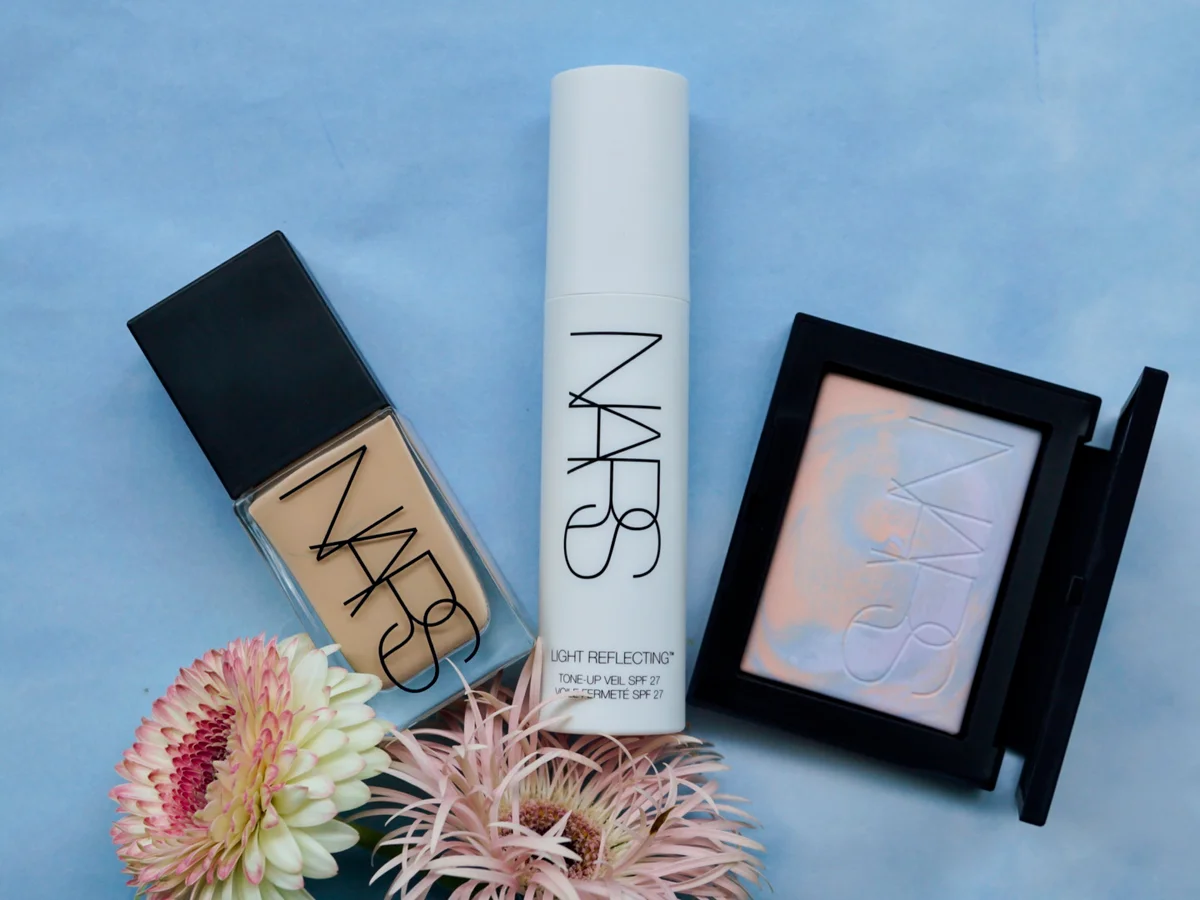 【NARS】けた外れの透明感、光の反射。のタイトルイメージ