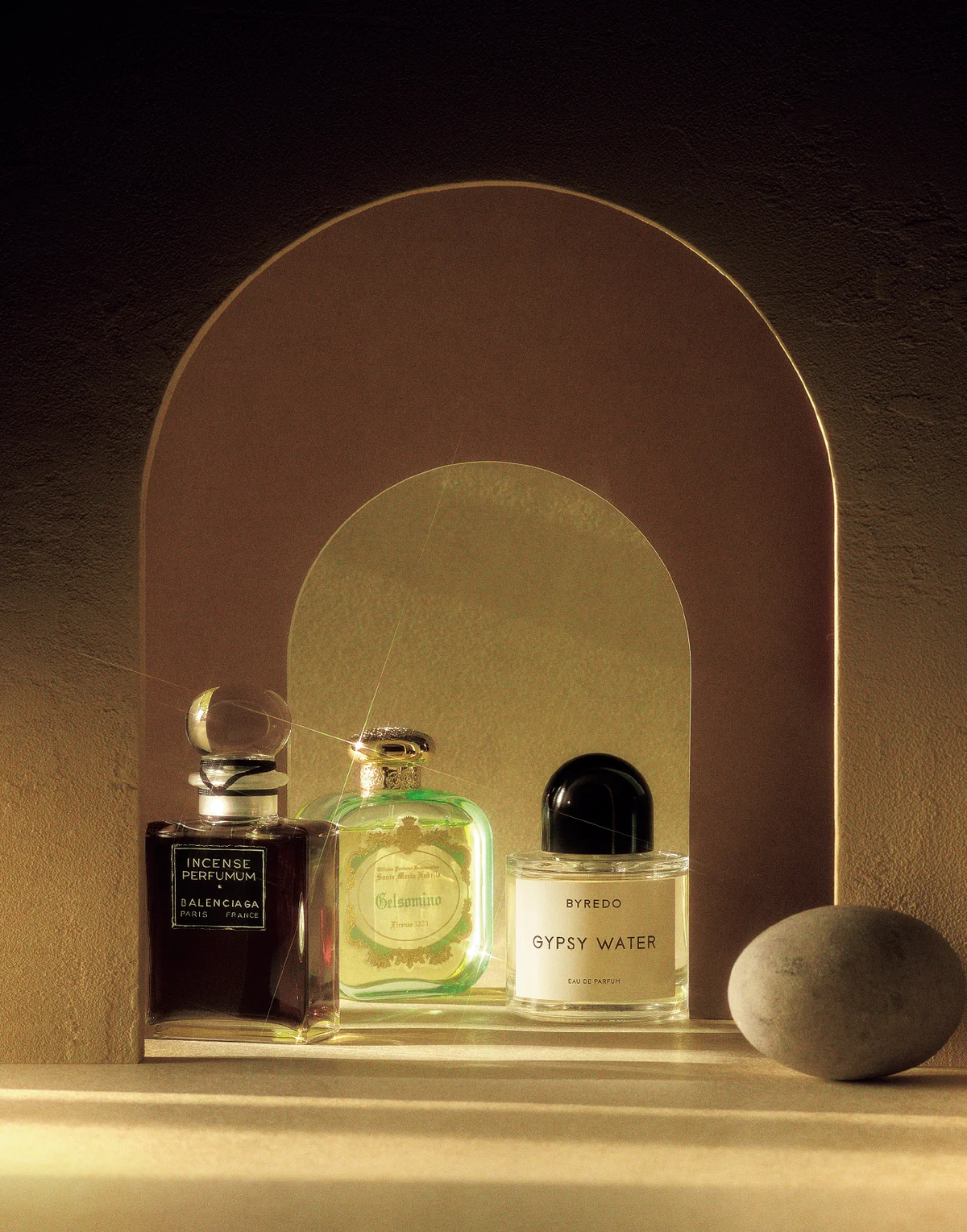 仕事運 × 静謐なウッディノート