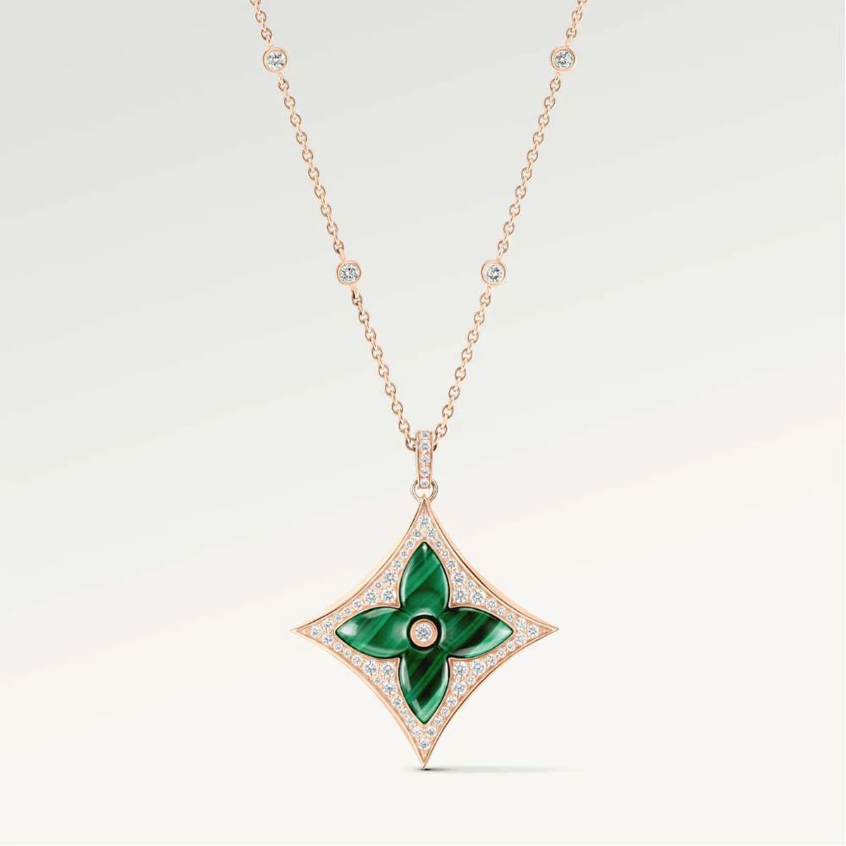 「カラー ブロッサム」ペンダント〈PG、ダイヤモンド、マラカイト〉¥3,927,000