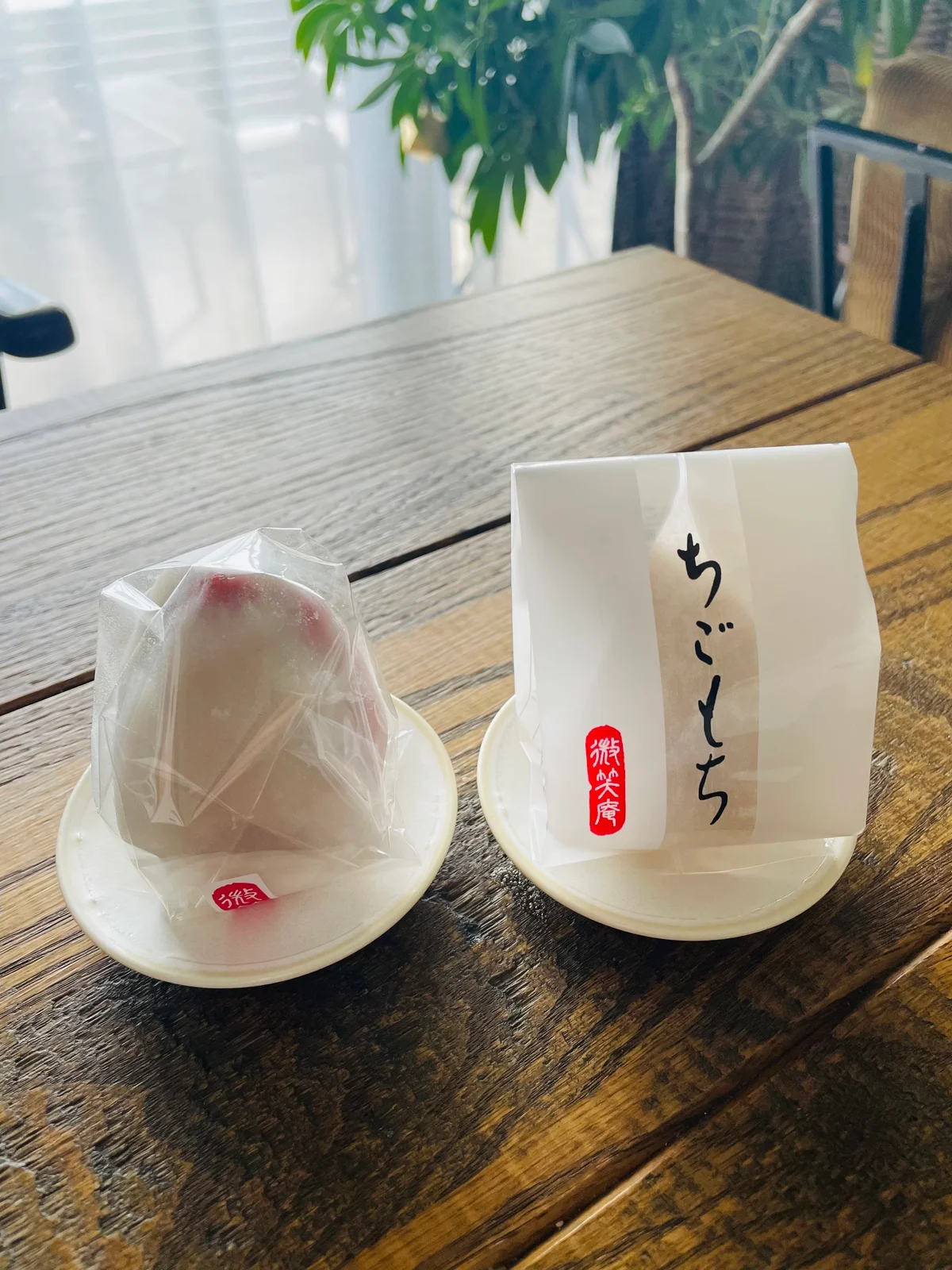 ちごもち（右）