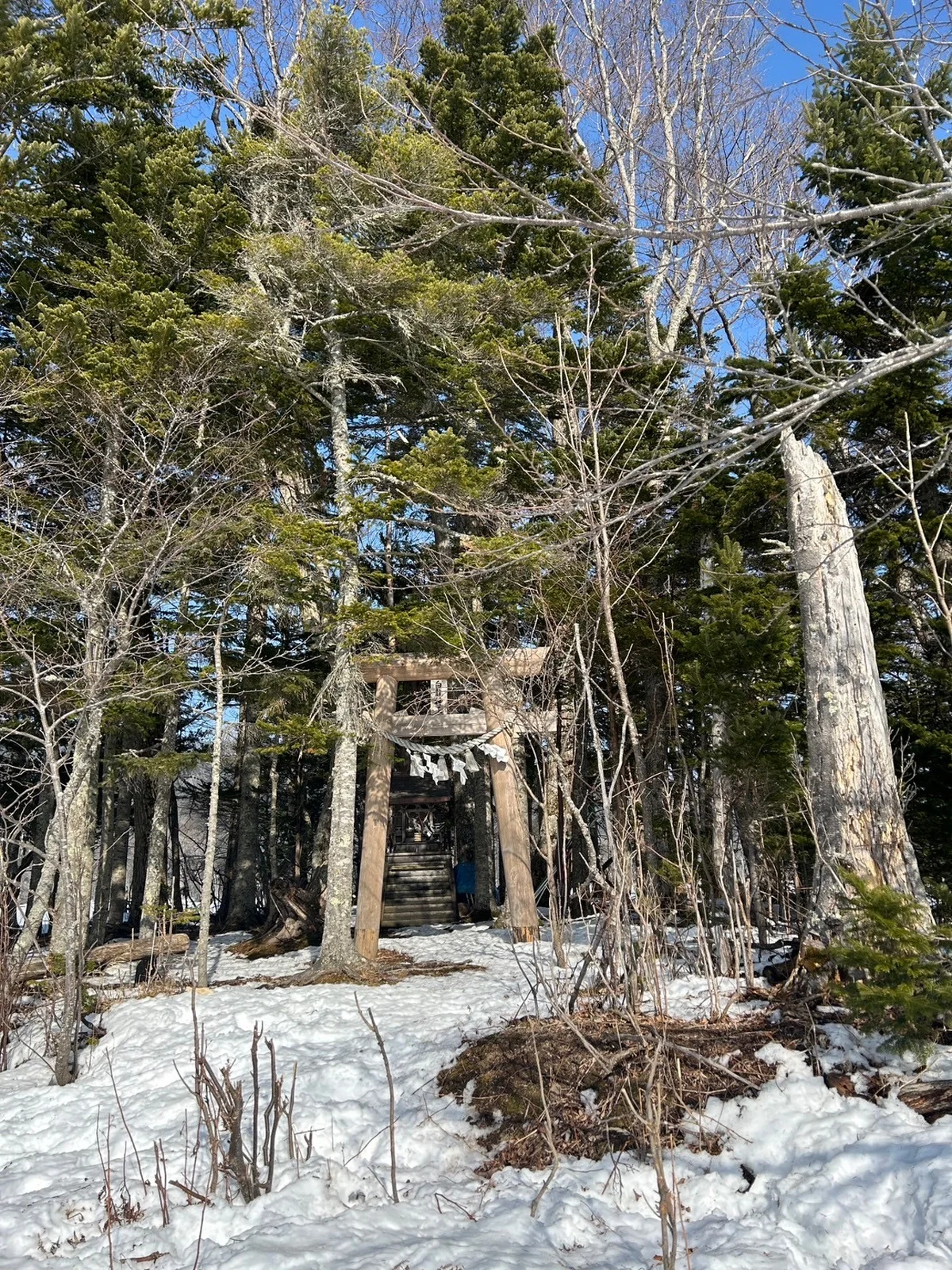 ヤイタイ島の白龍神社