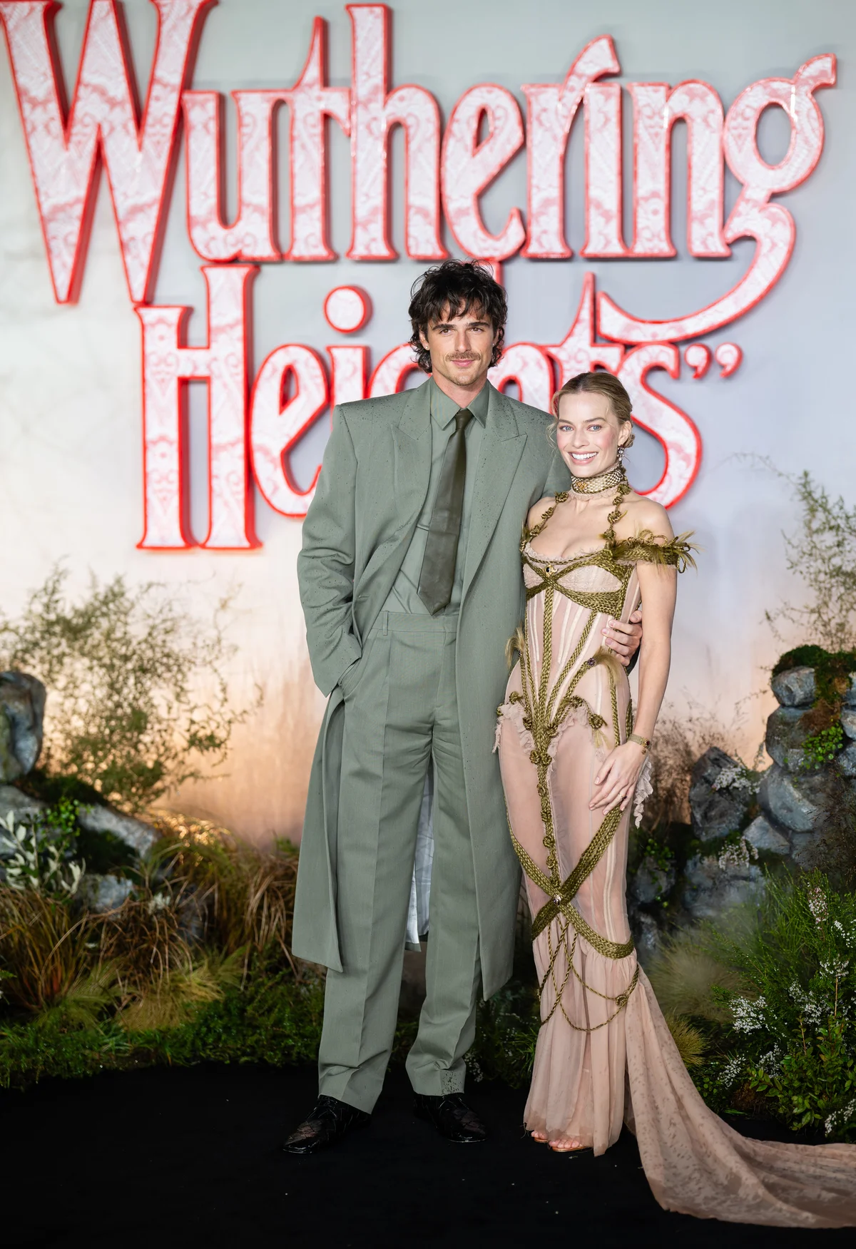 ジェイコブ・エロルディ、マーゴット・ロビー